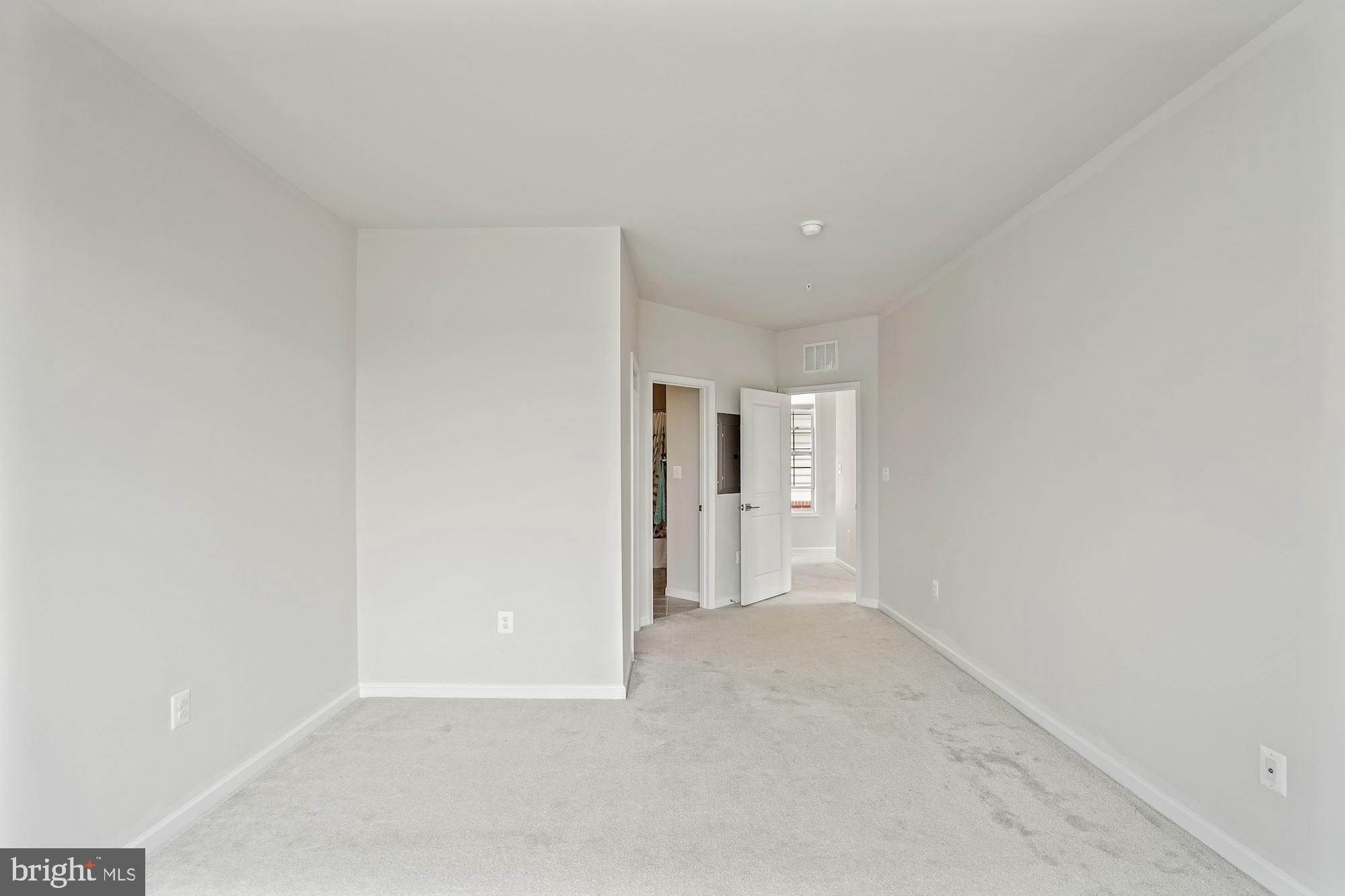 LOUDOUN VALLEY RIDGES - Residential