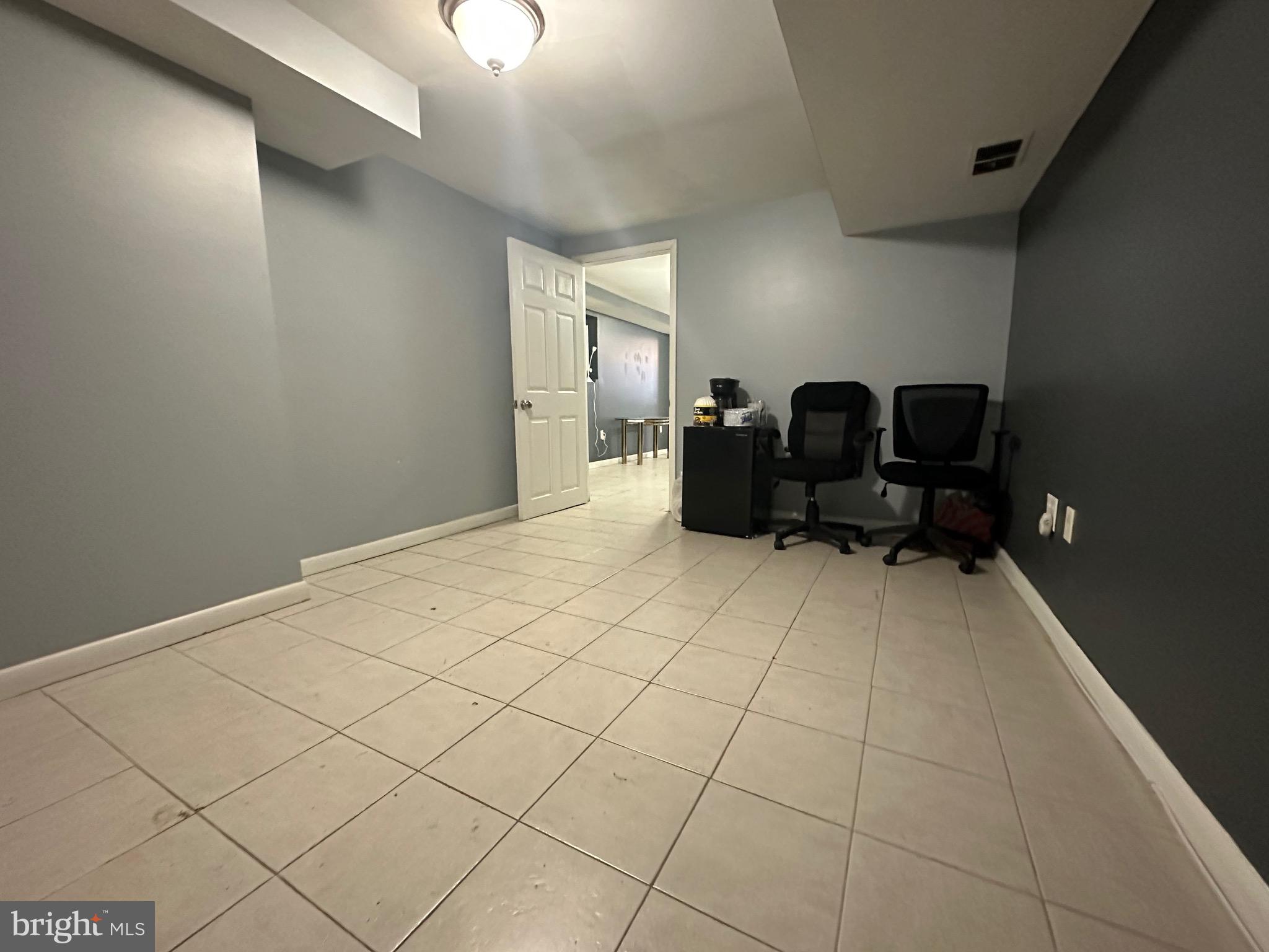 2400 SOUTH - Residential Lease