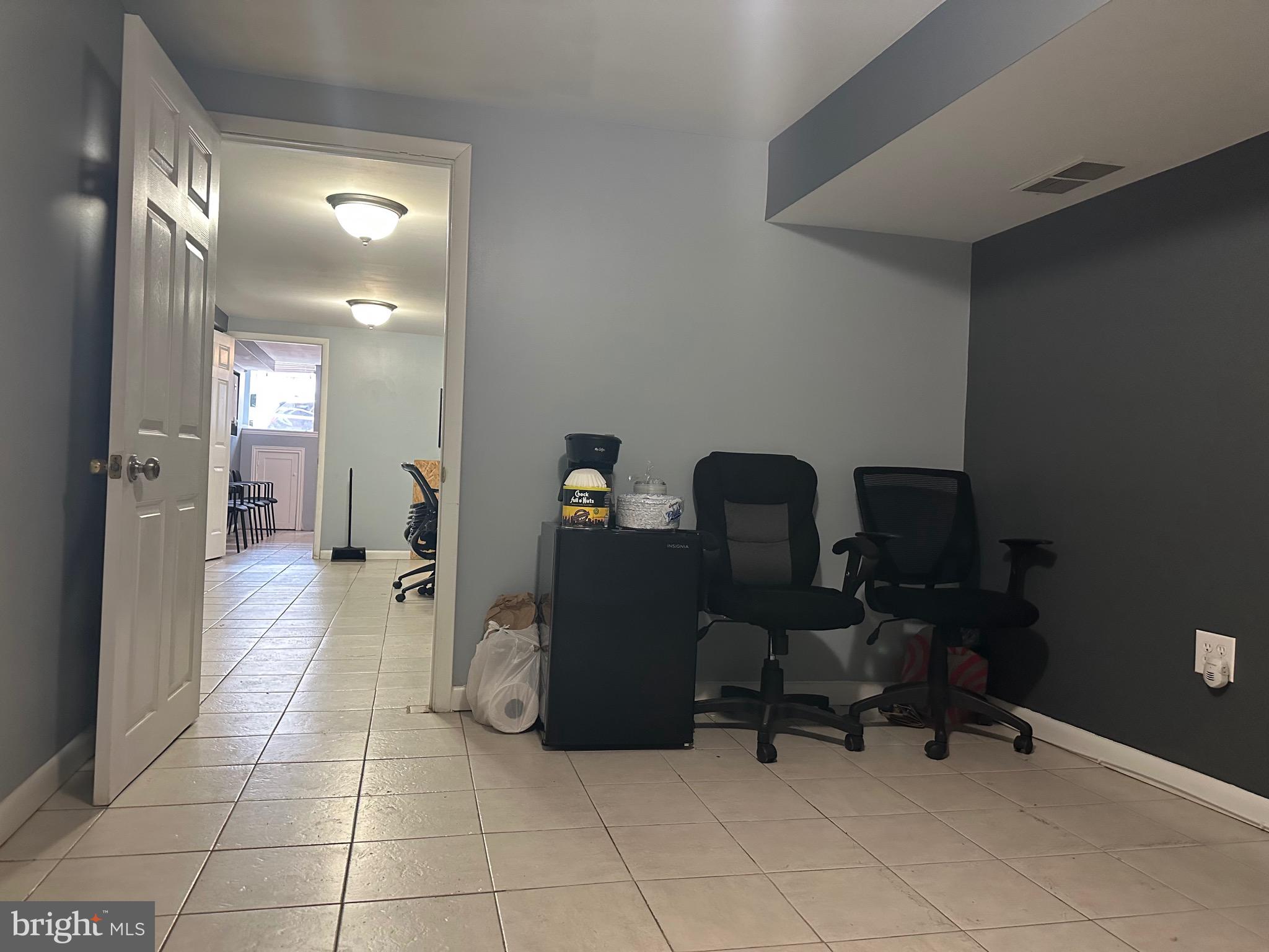 2400 SOUTH - Residential Lease