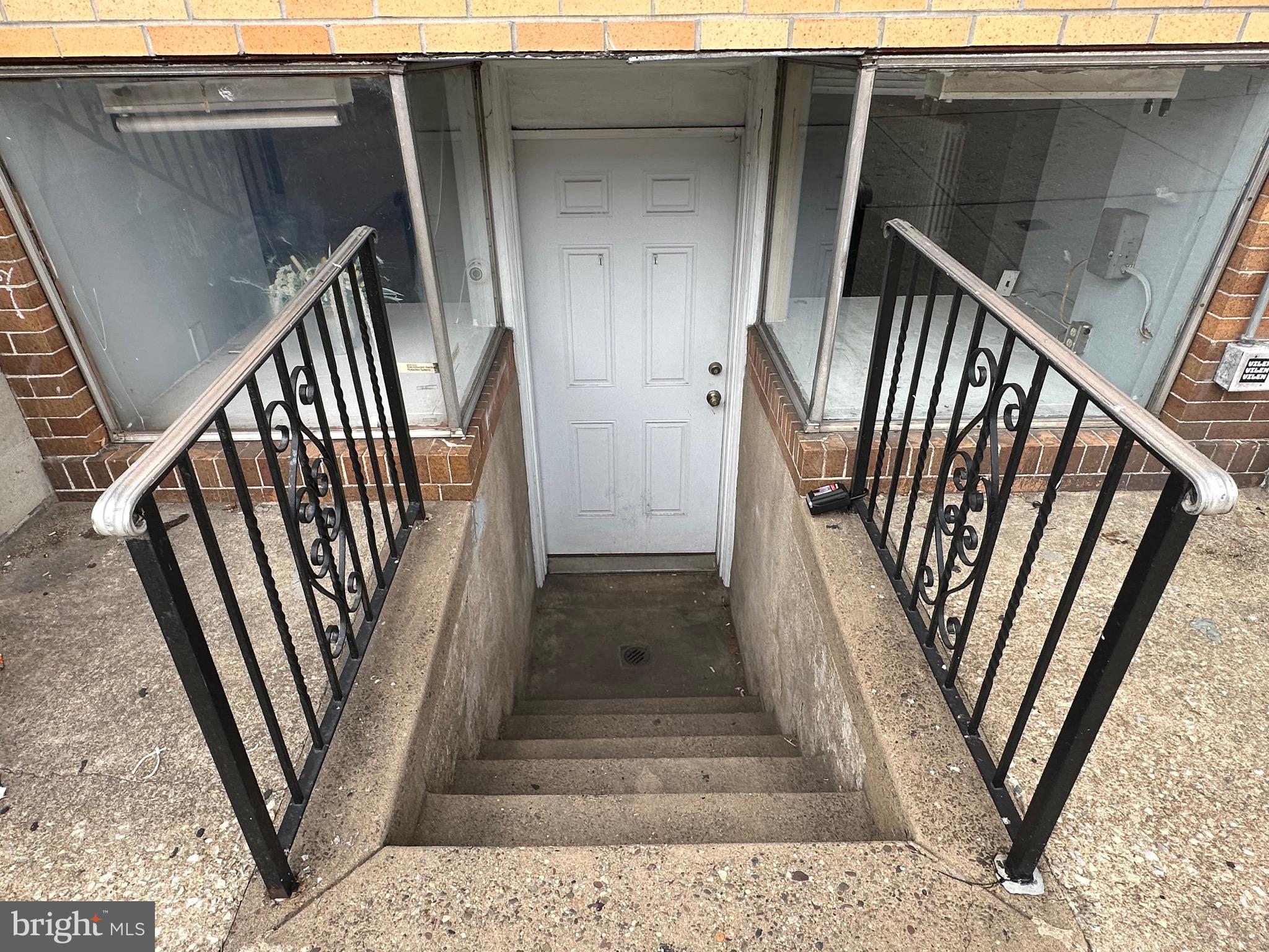 2400 SOUTH - Residential Lease