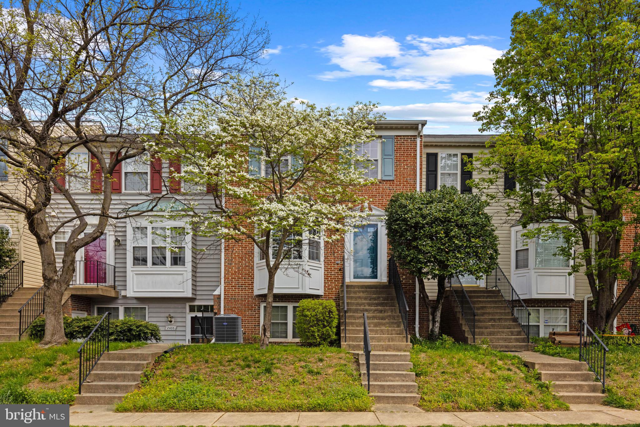 STONEHAVEN MEWS IN CROFTON VILLAGE - Residential Lease