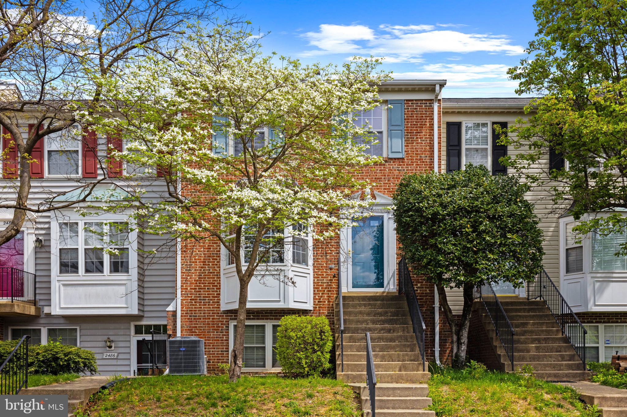 STONEHAVEN MEWS IN CROFTON VILLAGE - Residential Lease