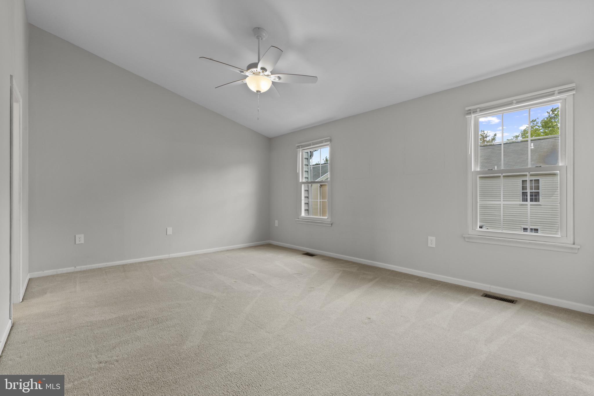 STONEHAVEN MEWS IN CROFTON VILLAGE - Residential Lease