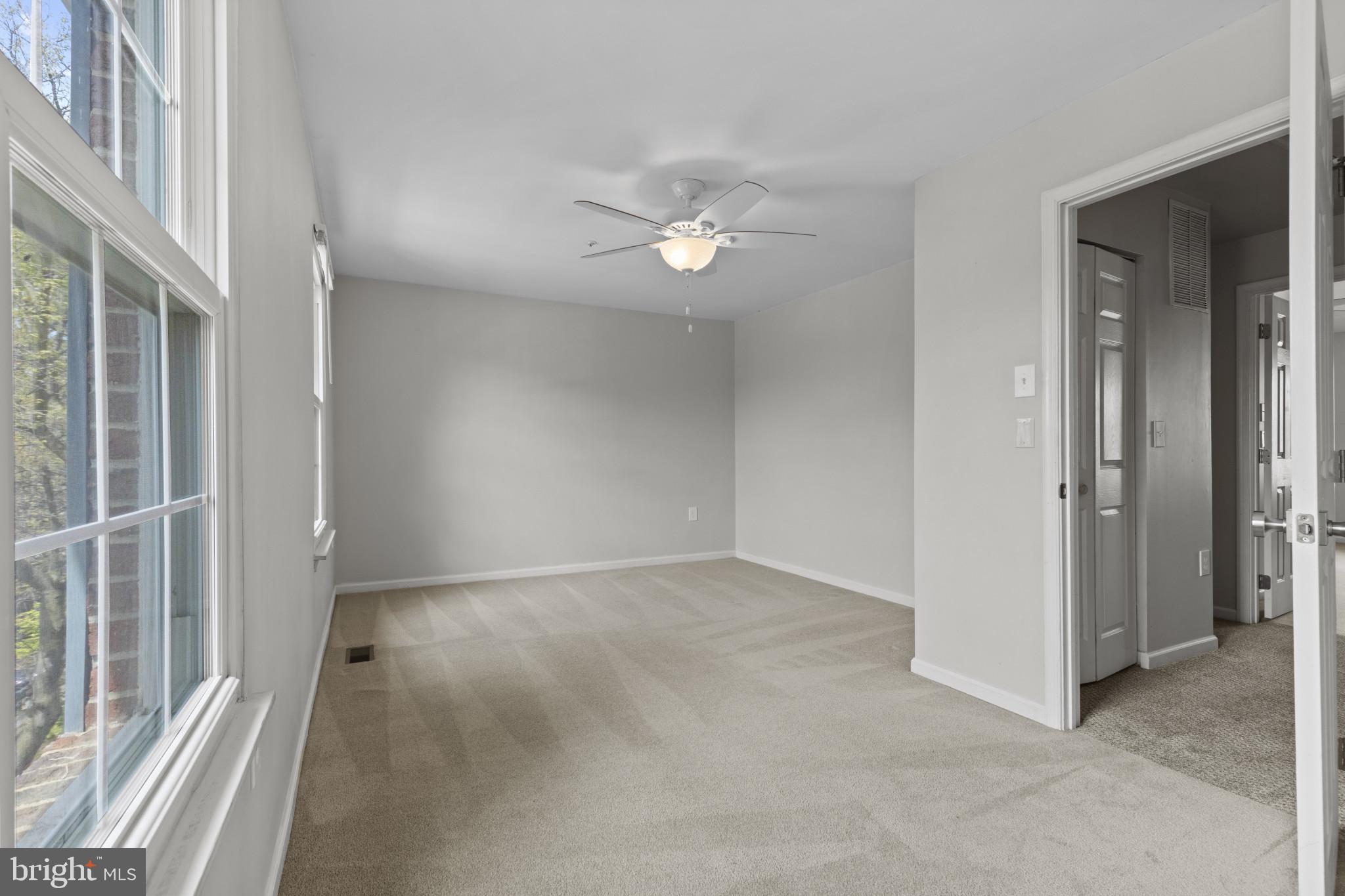 STONEHAVEN MEWS IN CROFTON VILLAGE - Residential Lease