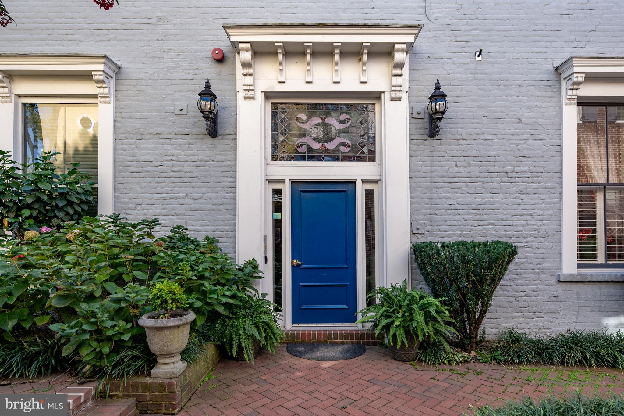 WOLFE ALLEY - Residential