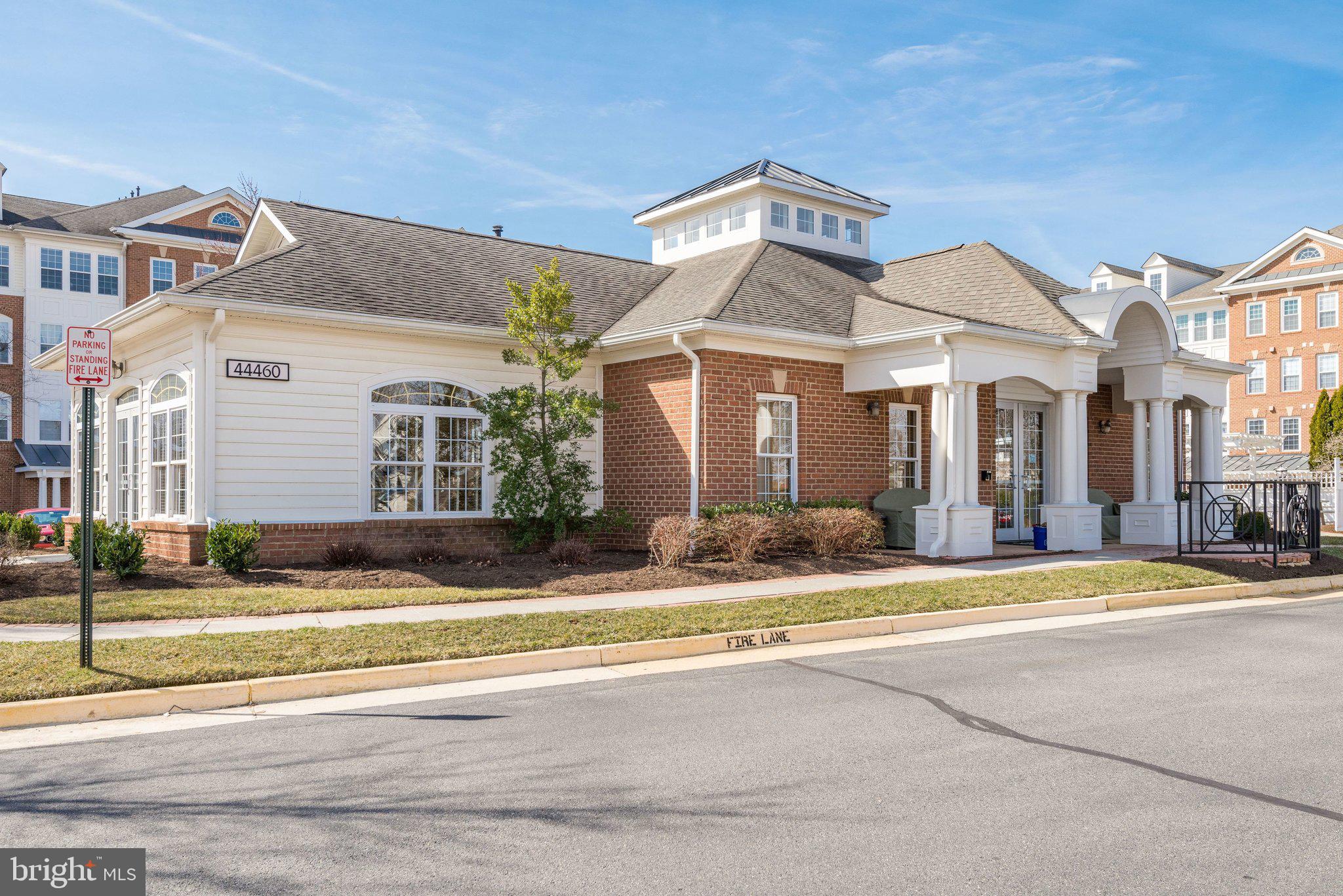 ASHBURN VILLAGE - Residential