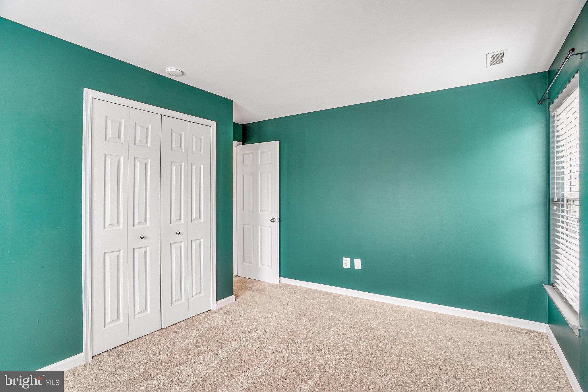 ASHBURN VILLAGE - Residential