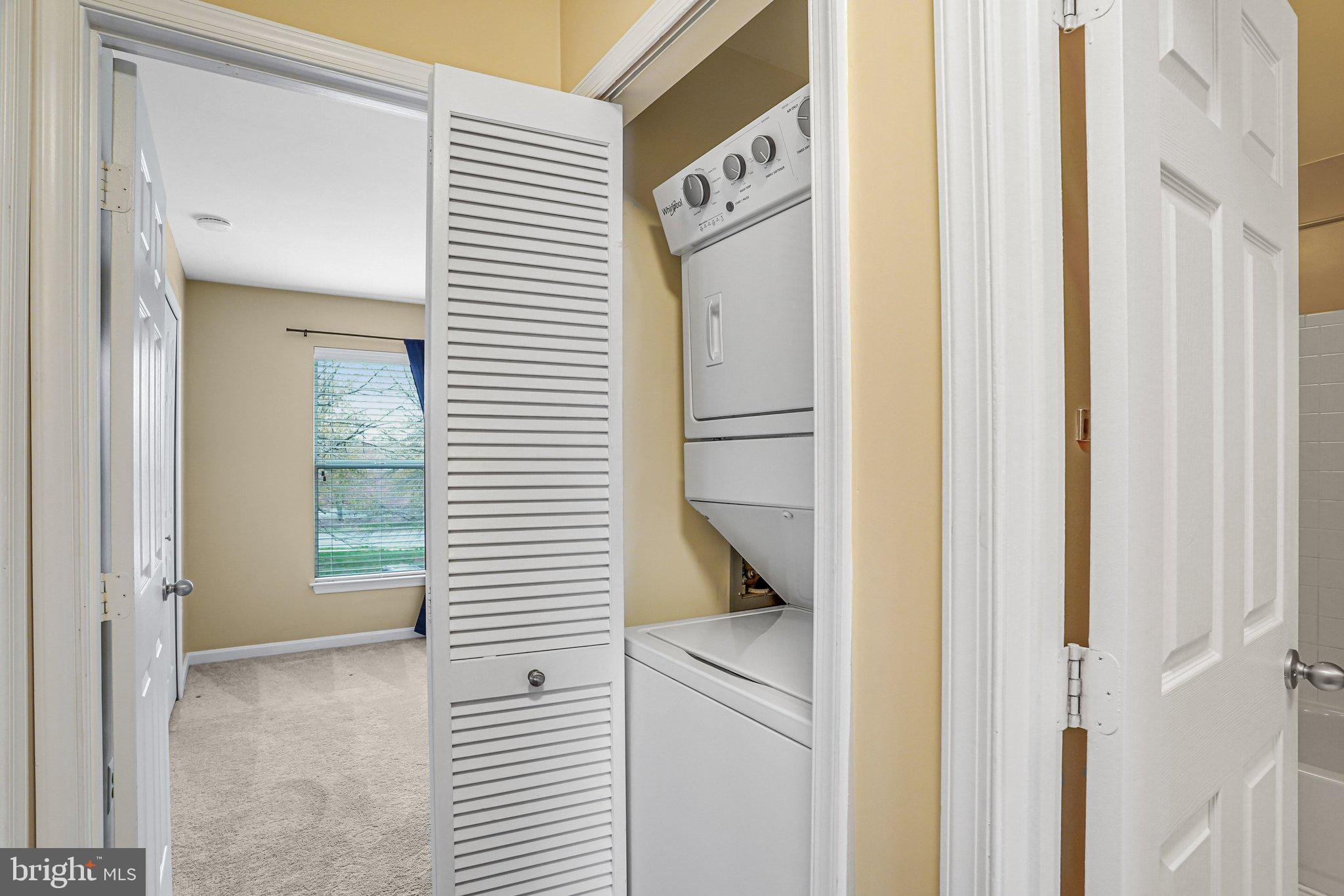 ASHBURN VILLAGE - Residential