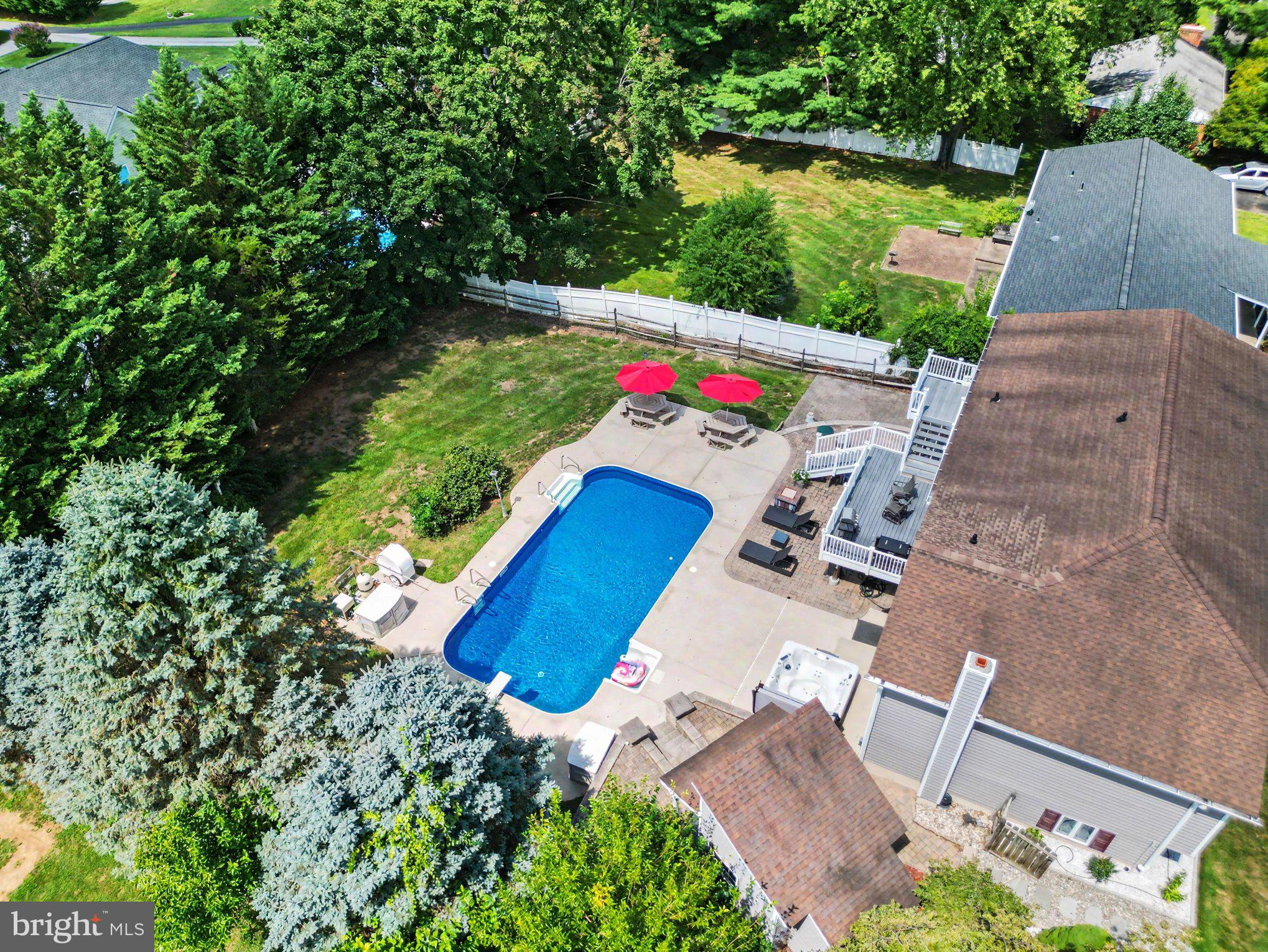 530 MOUNT HOLLY DRIVE