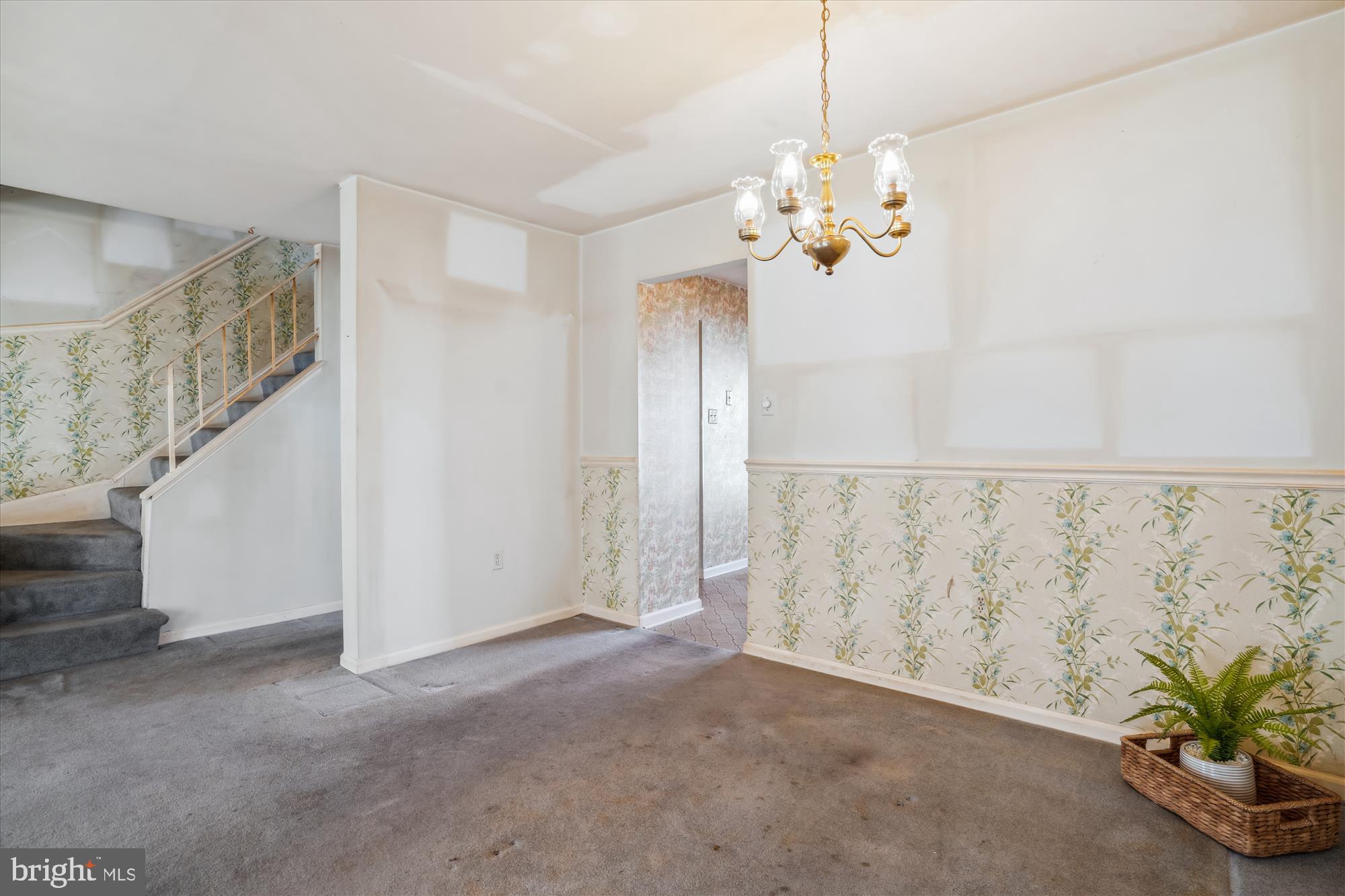 CROFTON MEWS CONDO - Residential