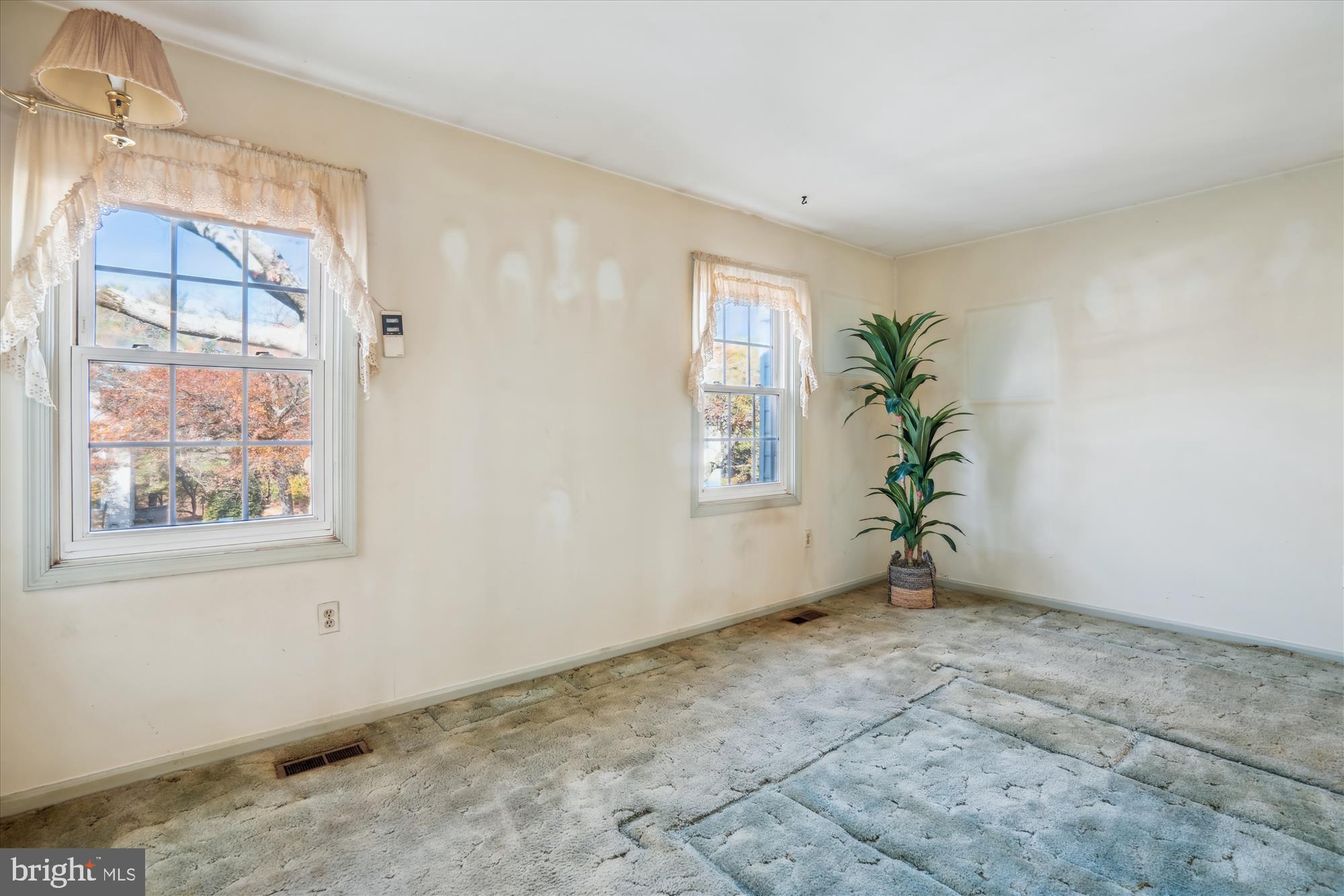 CROFTON MEWS CONDO - Residential