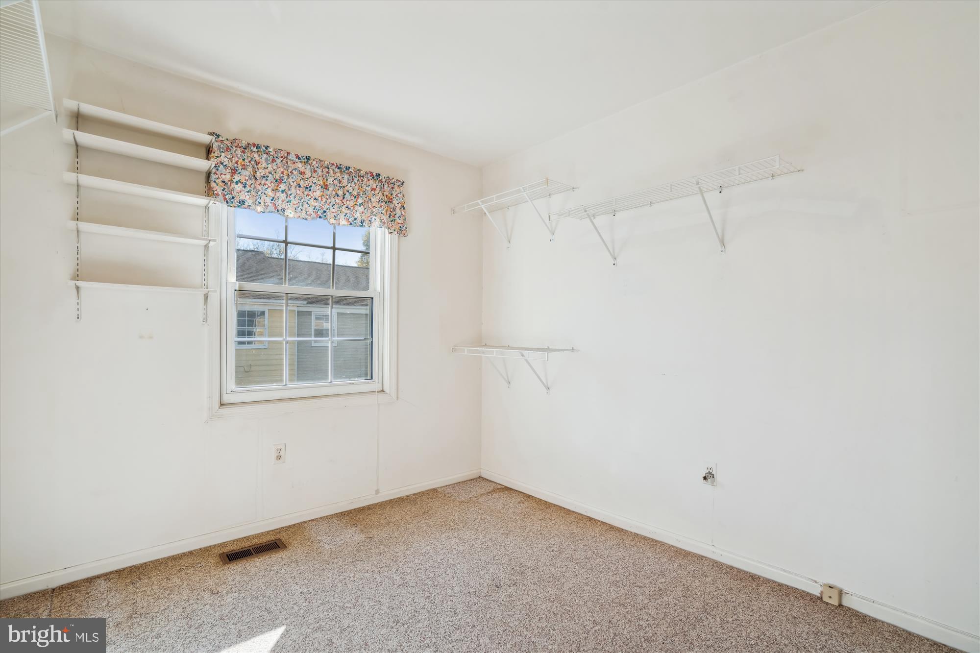 CROFTON MEWS CONDO - Residential