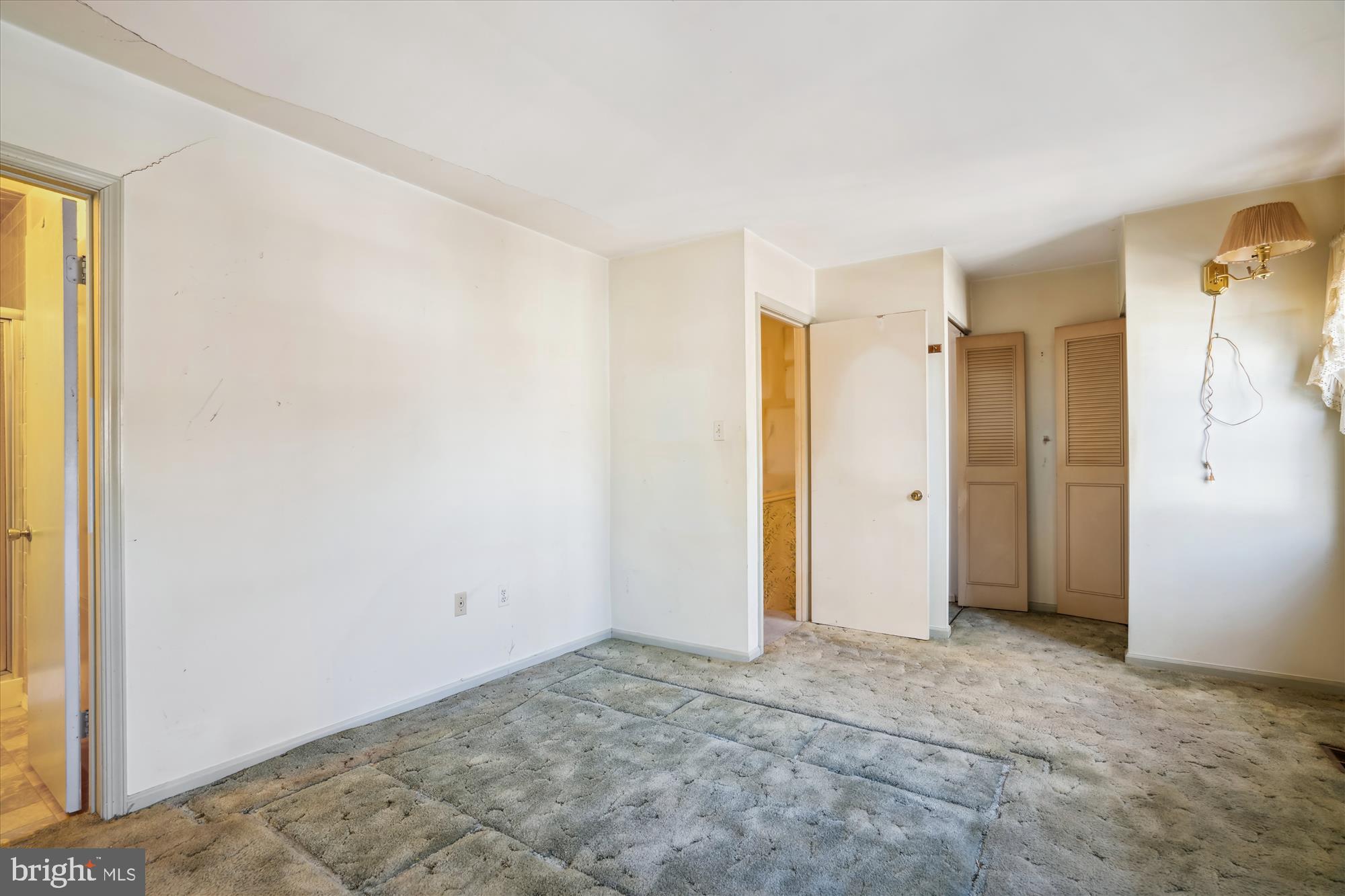 CROFTON MEWS CONDO - Residential