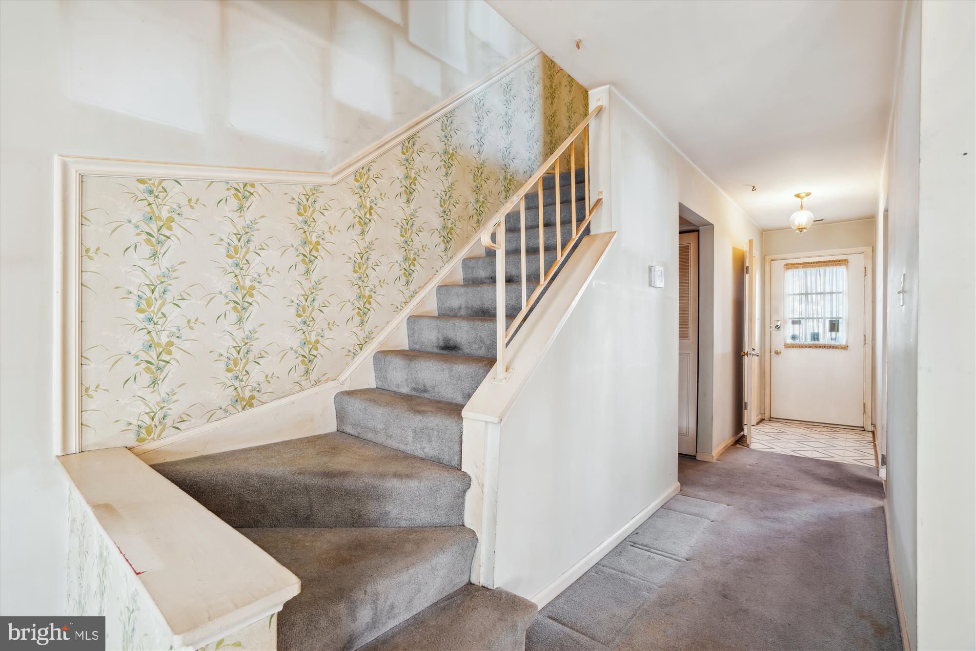 CROFTON MEWS CONDO - Residential