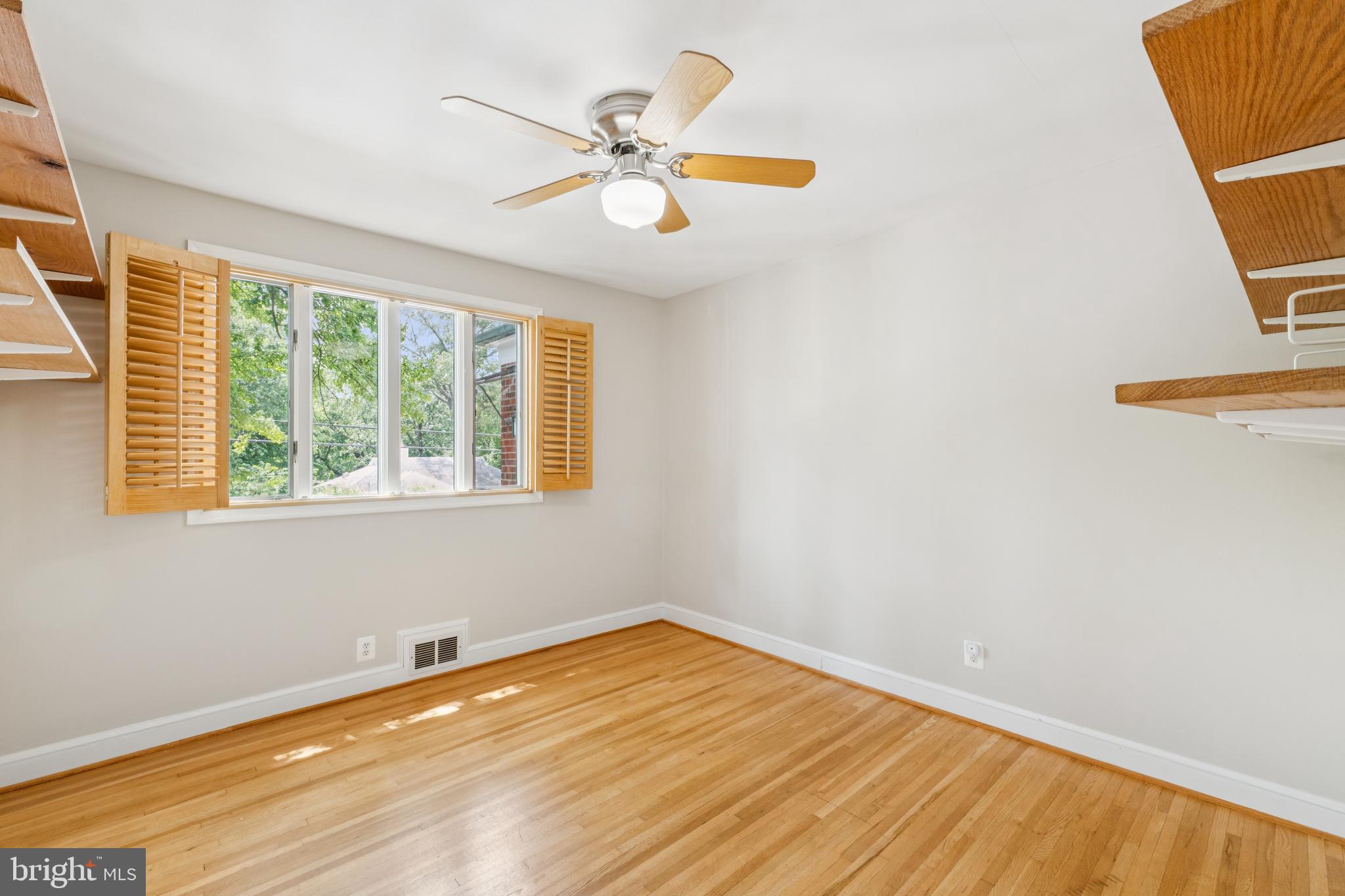 BERKSHIRE OAKWOOD - Residential