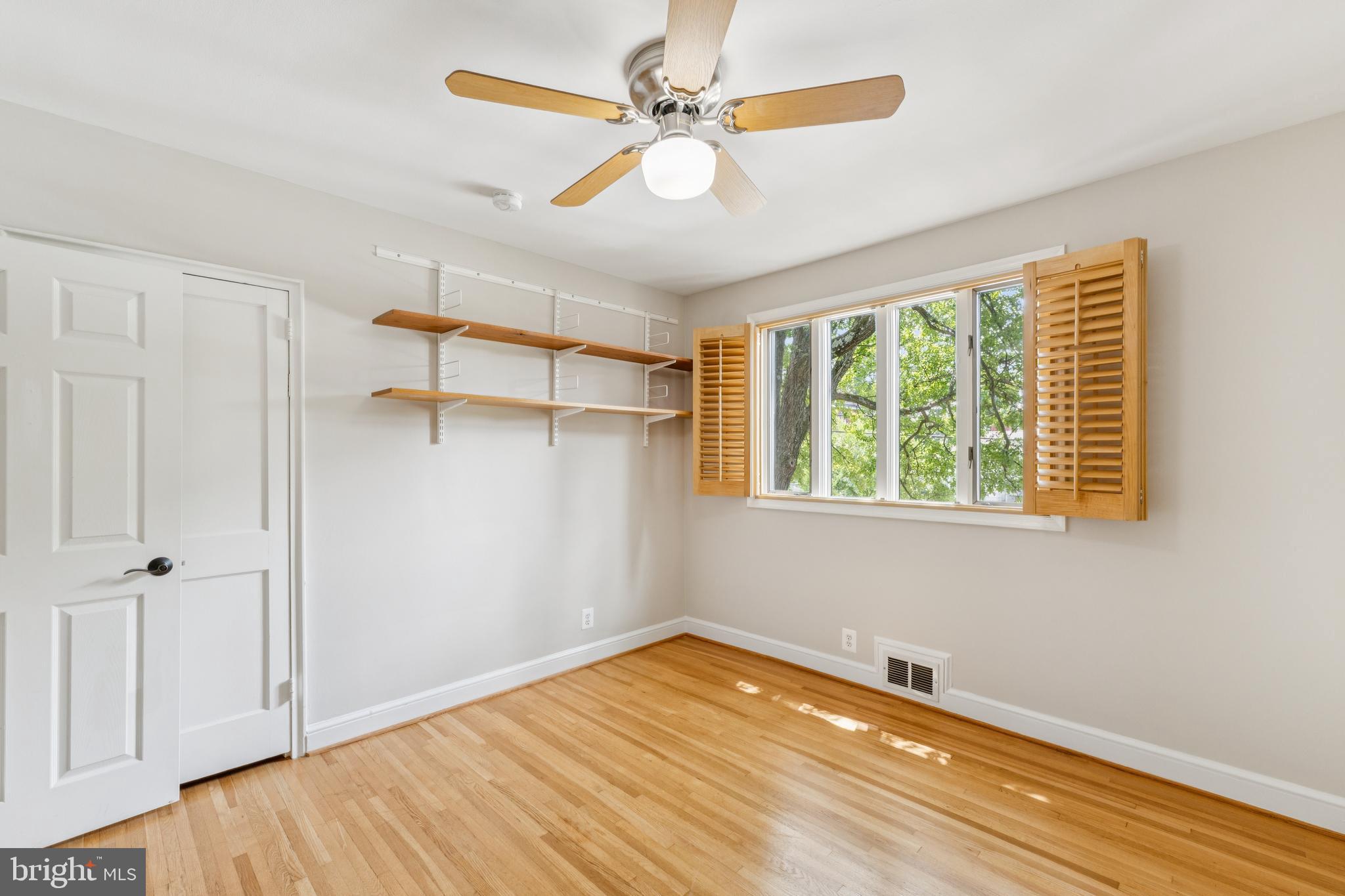 BERKSHIRE OAKWOOD - Residential