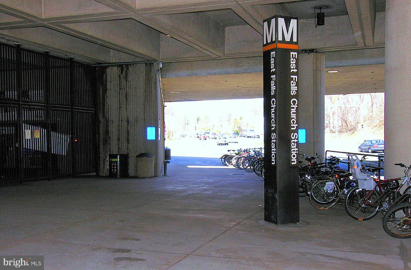 BERKSHIRE OAKWOOD - Residential