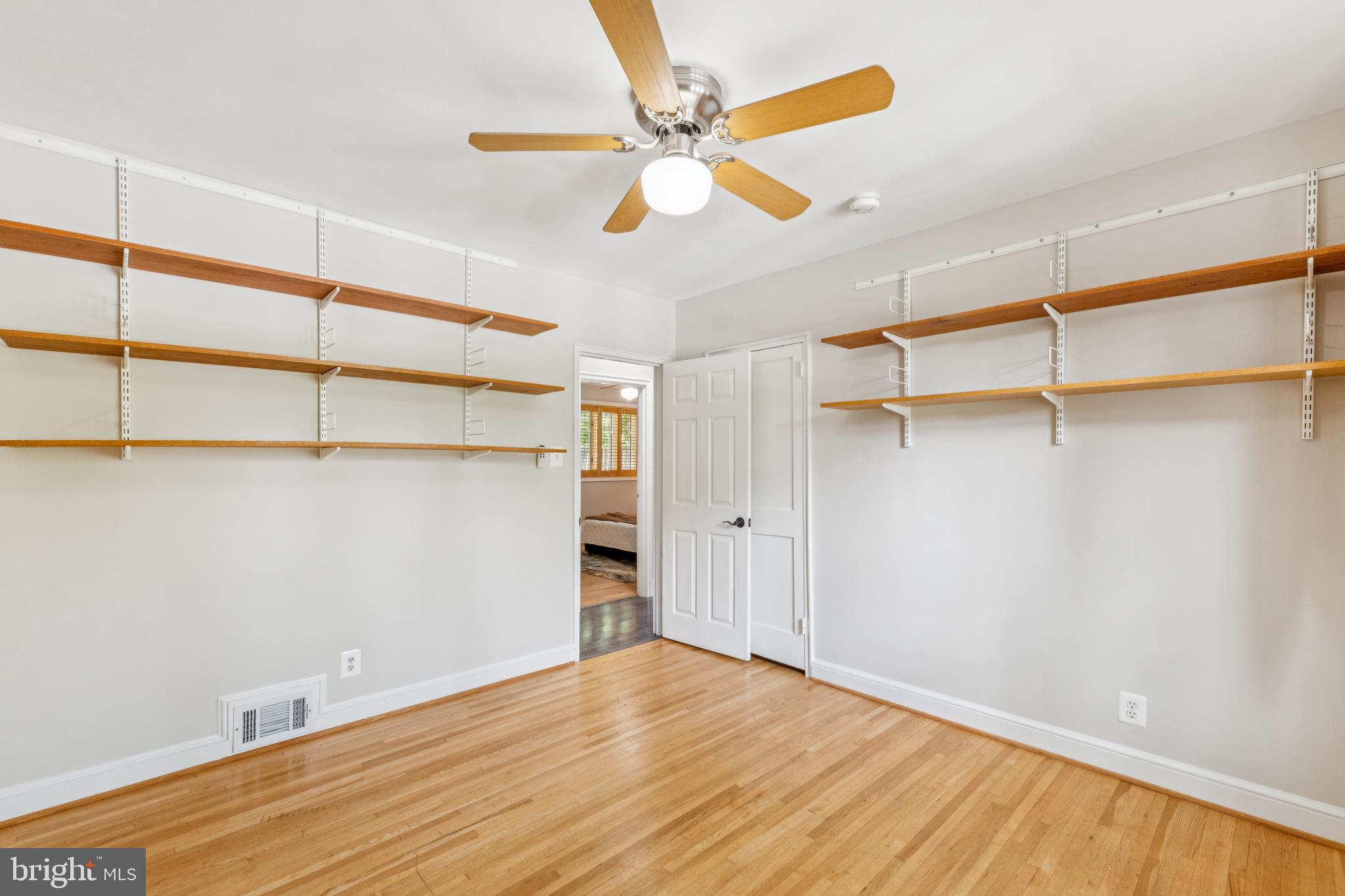 BERKSHIRE OAKWOOD - Residential