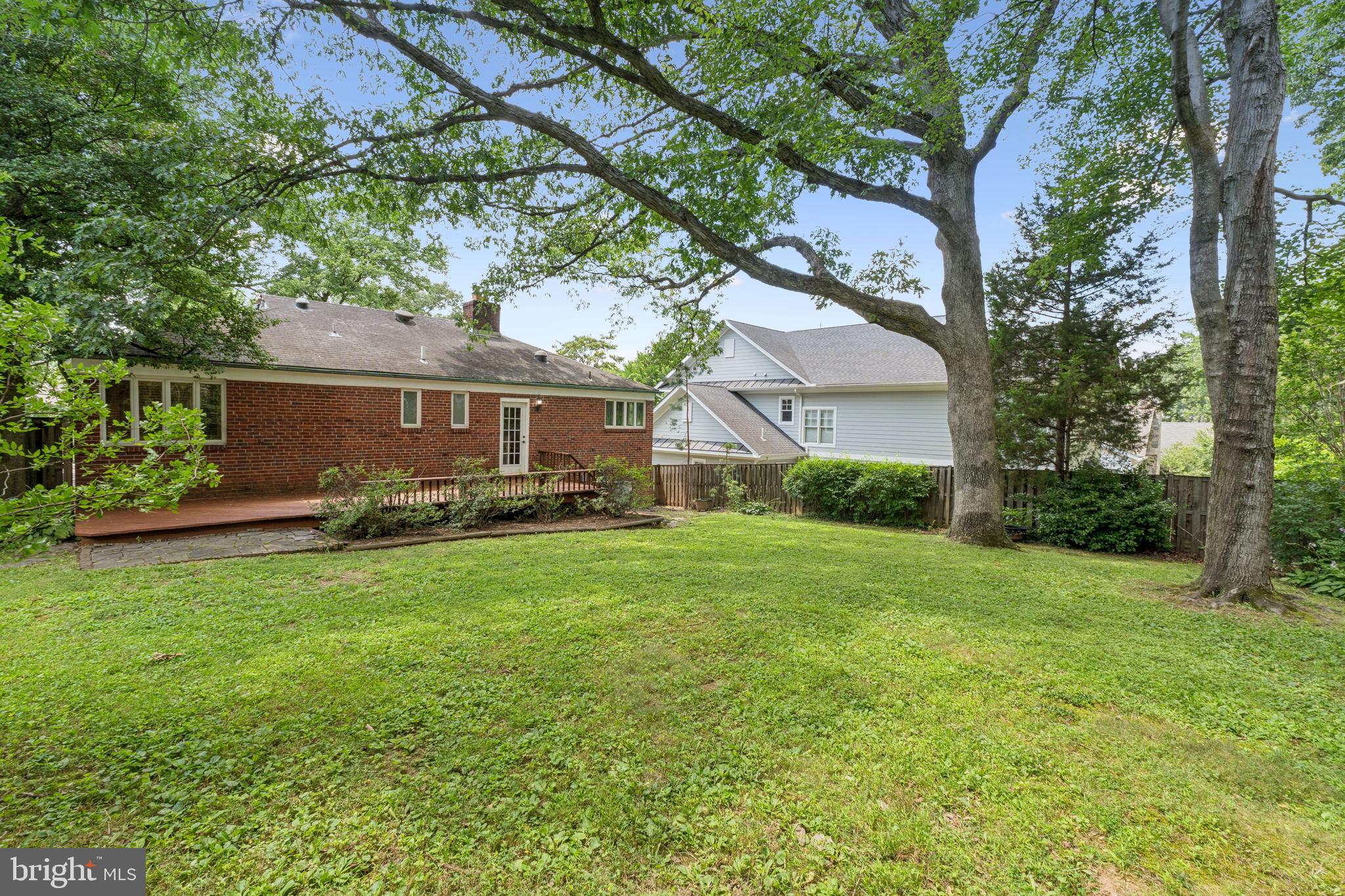 BERKSHIRE OAKWOOD - Residential