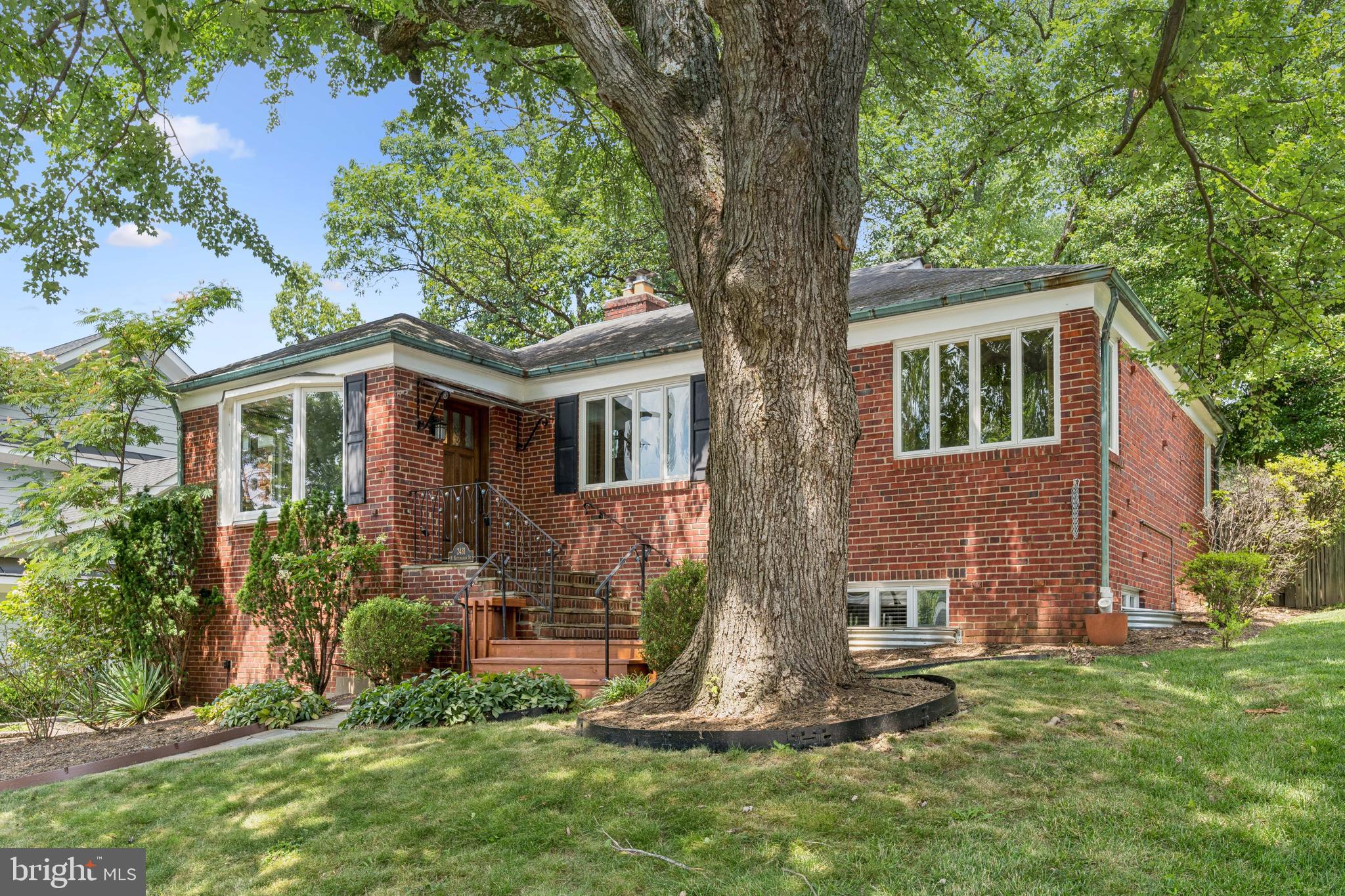 BERKSHIRE OAKWOOD - Residential