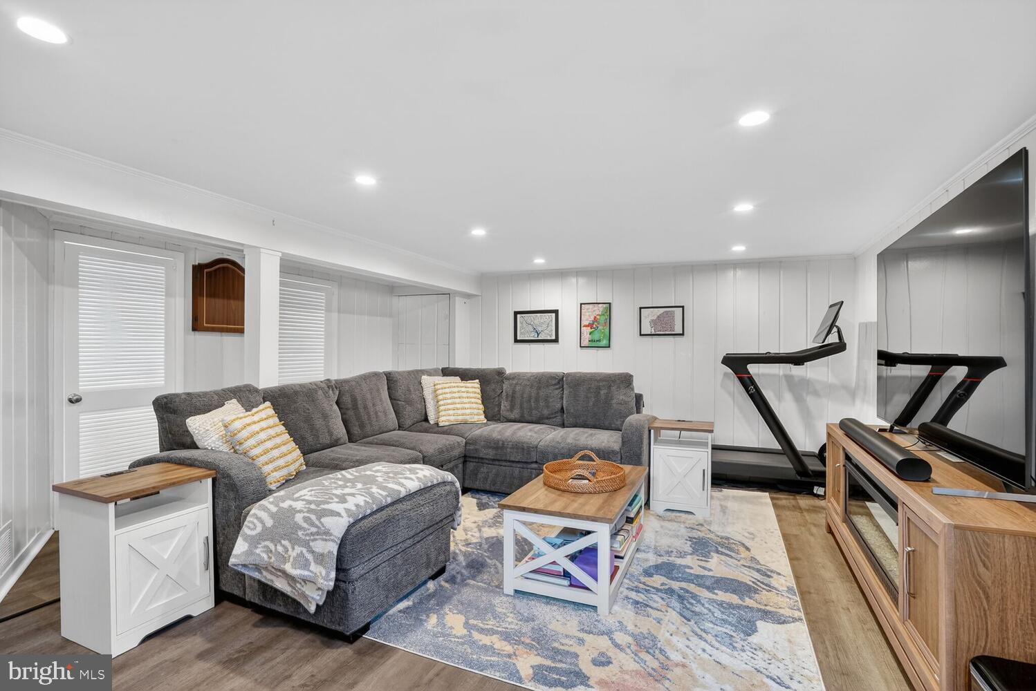 ARLINGTON FOREST - Residential