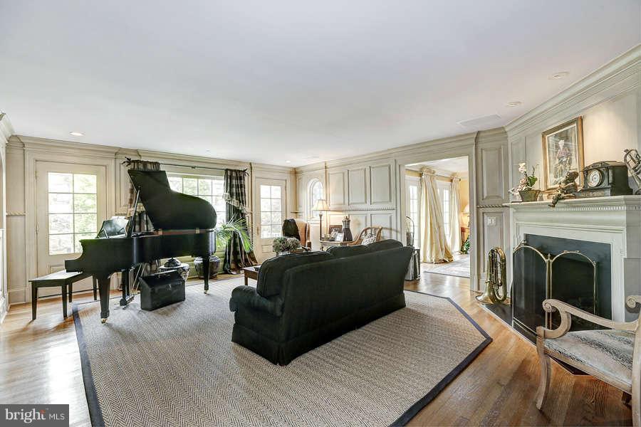 POTOMAC FALLS - Residential