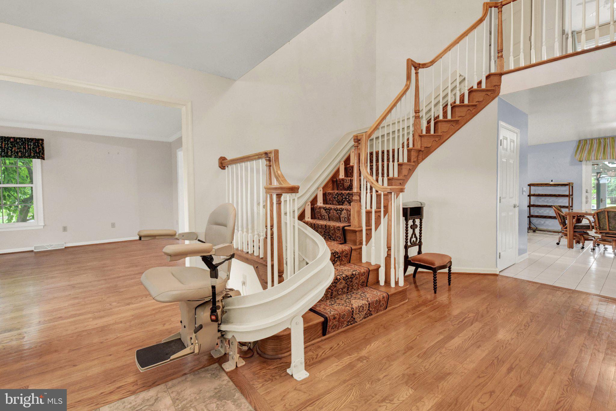 1204 REDWOOD HILLS CIRCLE