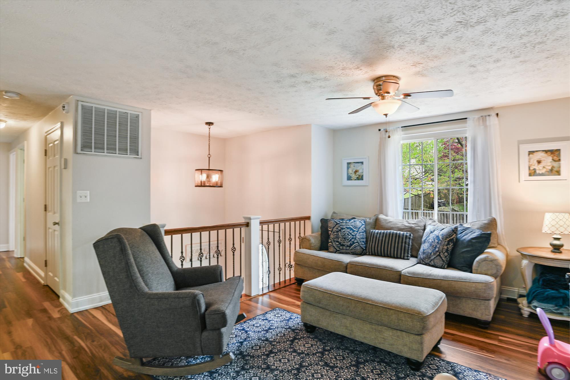 WHISPERING WOODS - Residential