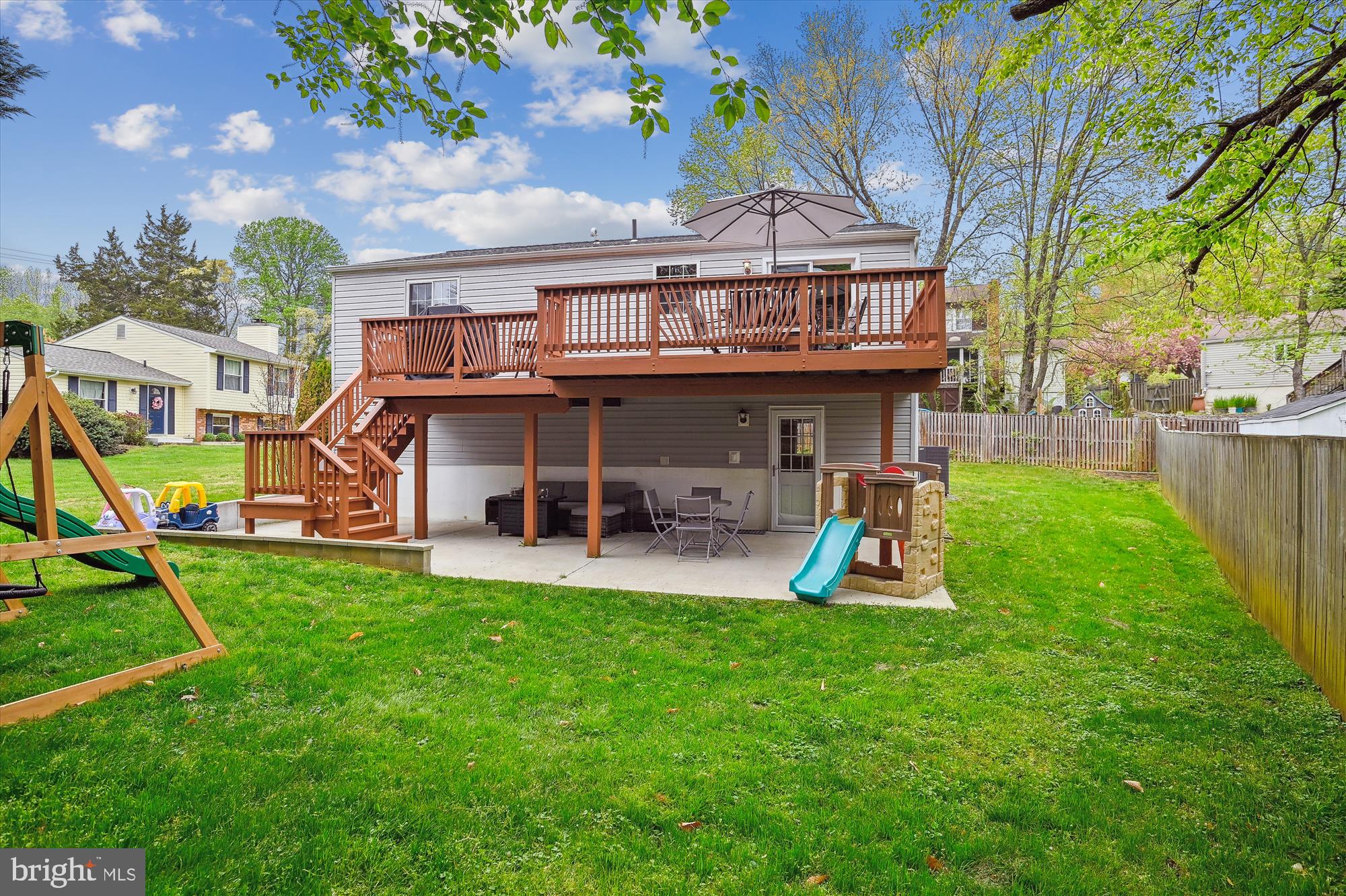 WHISPERING WOODS - Residential