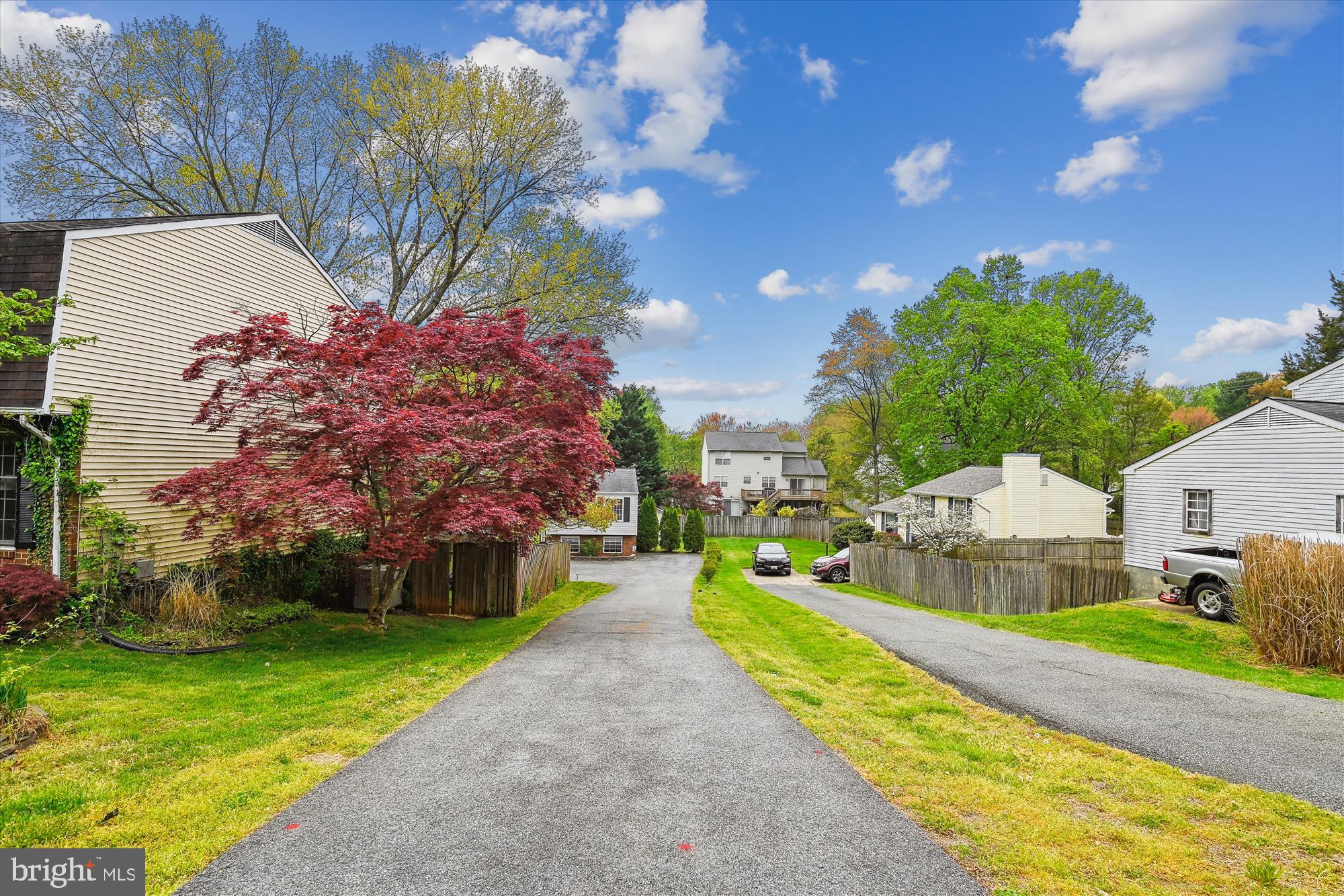 WHISPERING WOODS - Residential