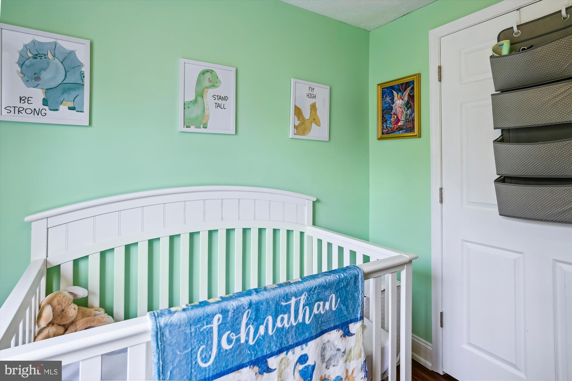 WHISPERING WOODS - Residential