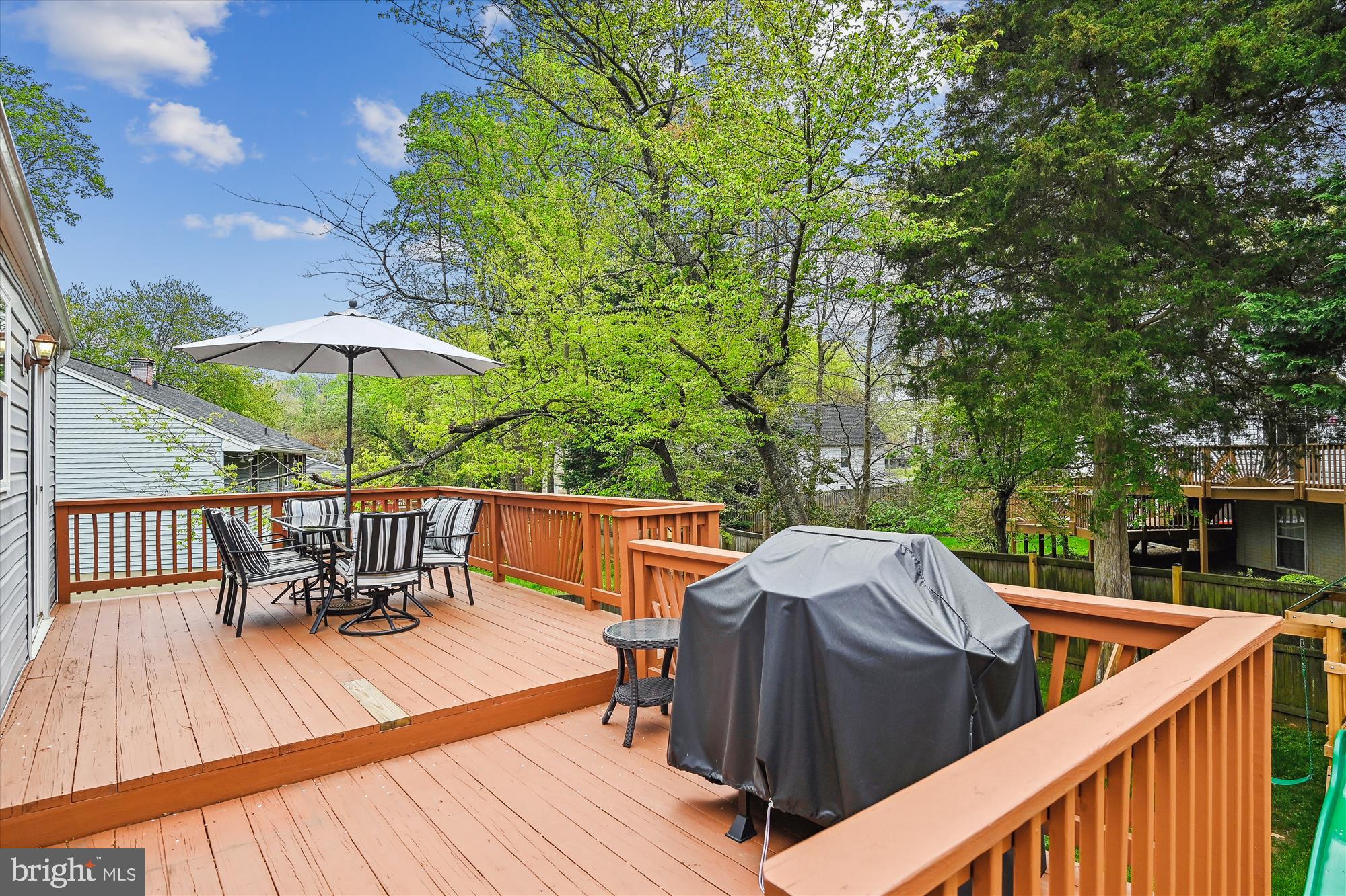 WHISPERING WOODS - Residential