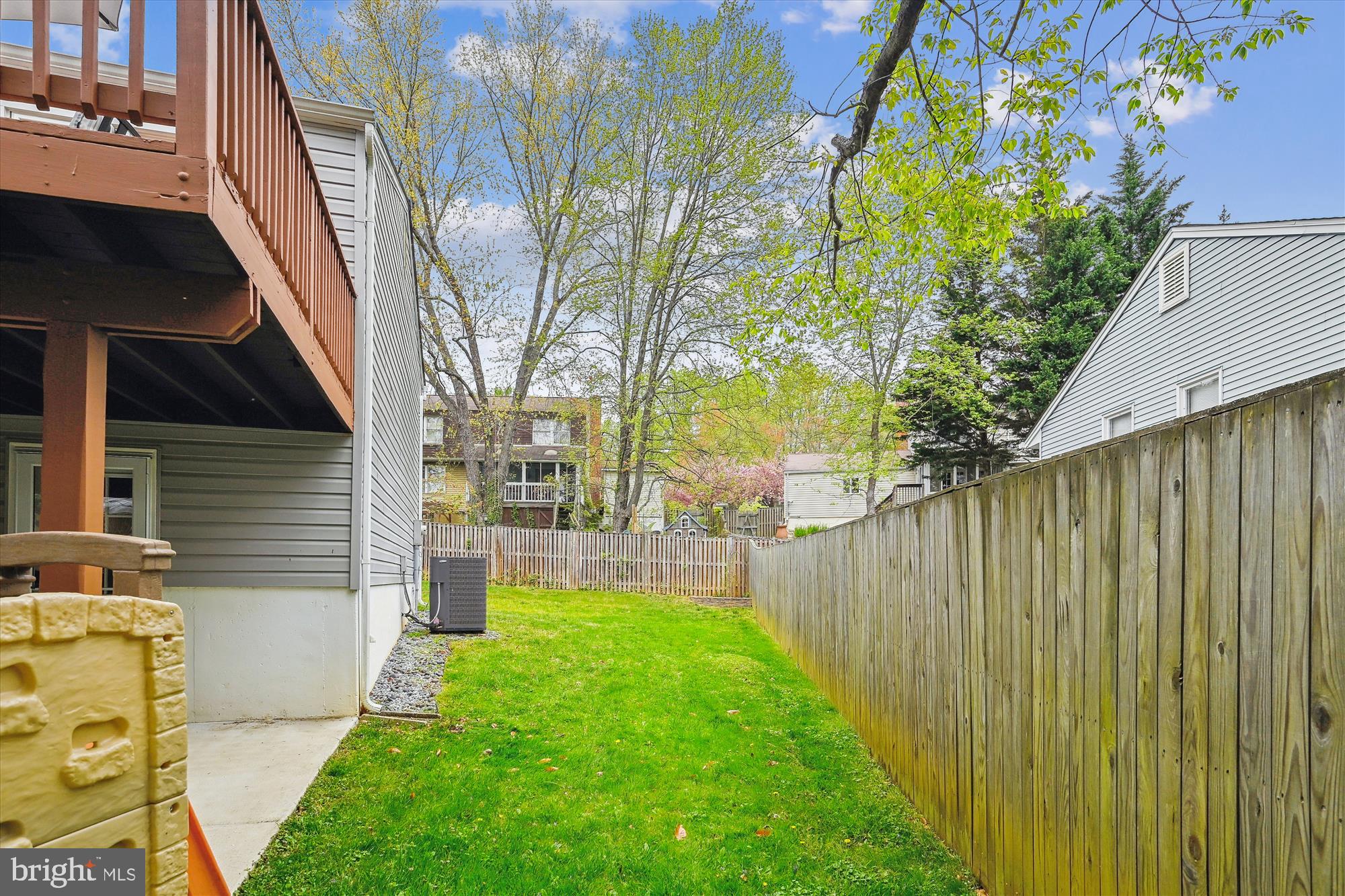 WHISPERING WOODS - Residential