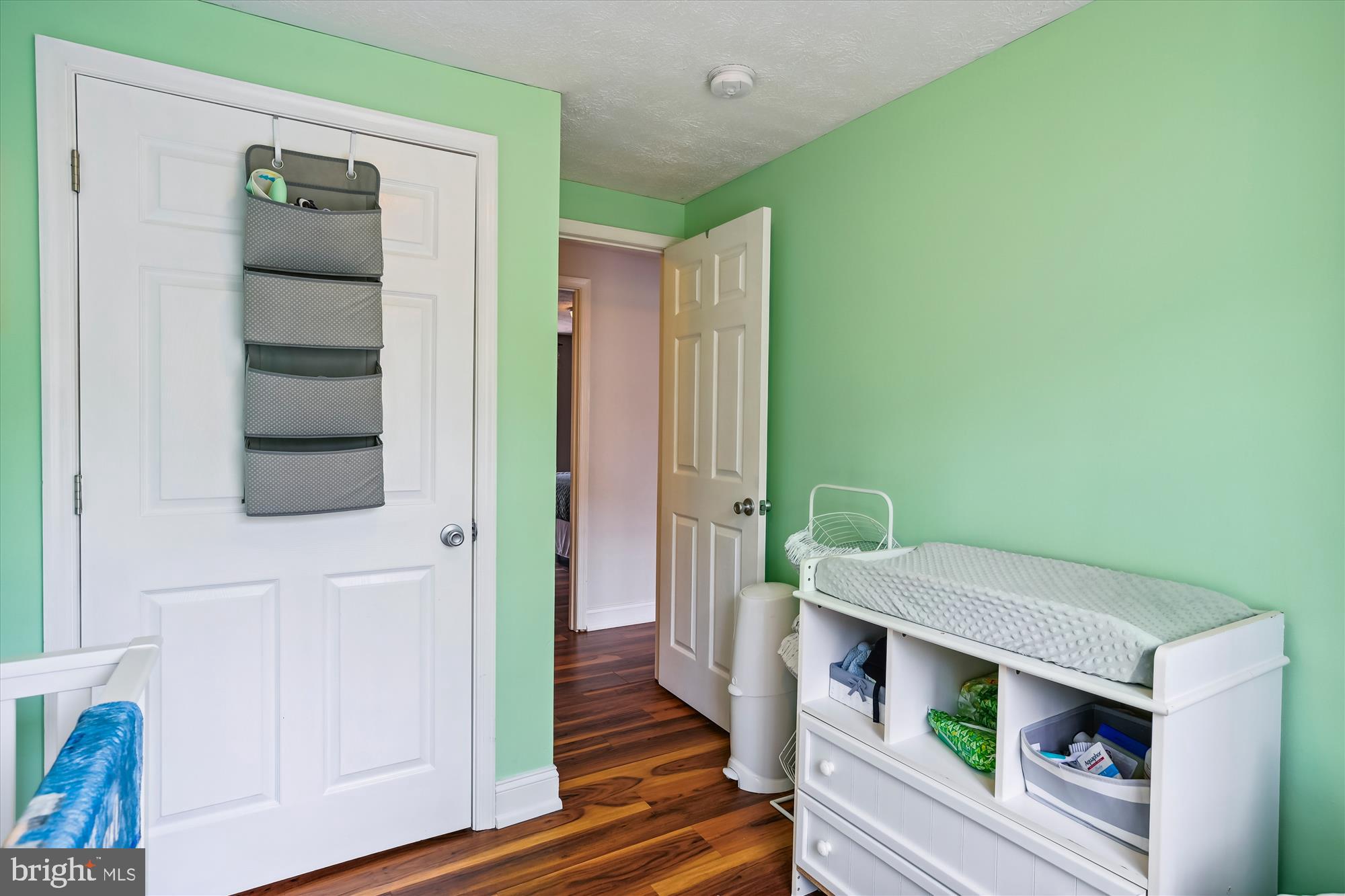 WHISPERING WOODS - Residential