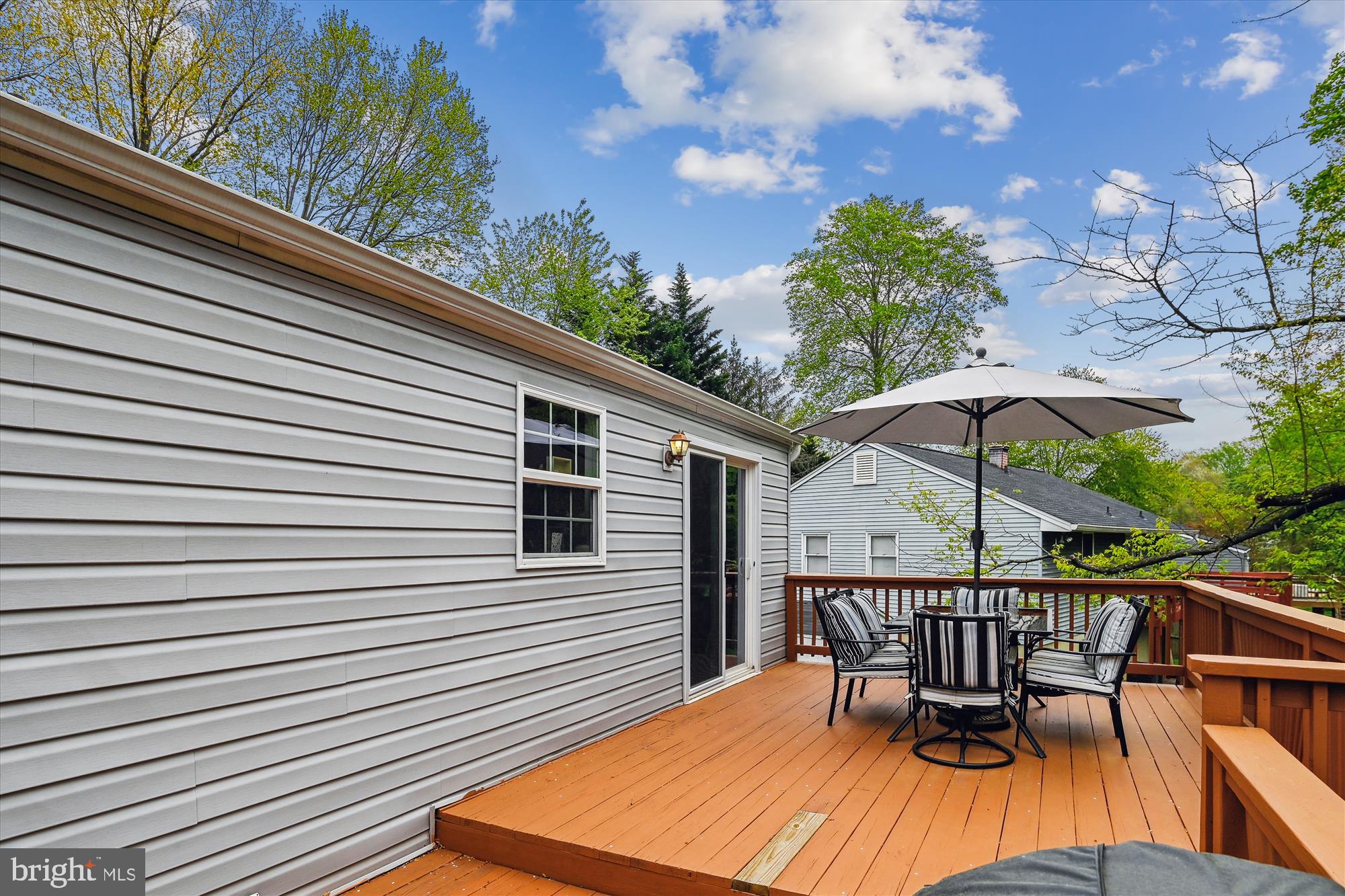 WHISPERING WOODS - Residential