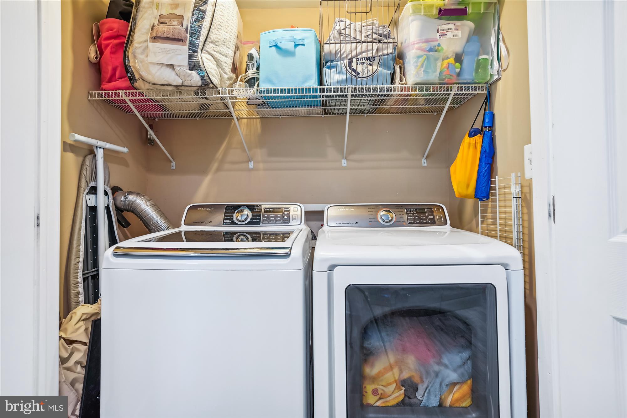 WHISPERING WOODS - Residential