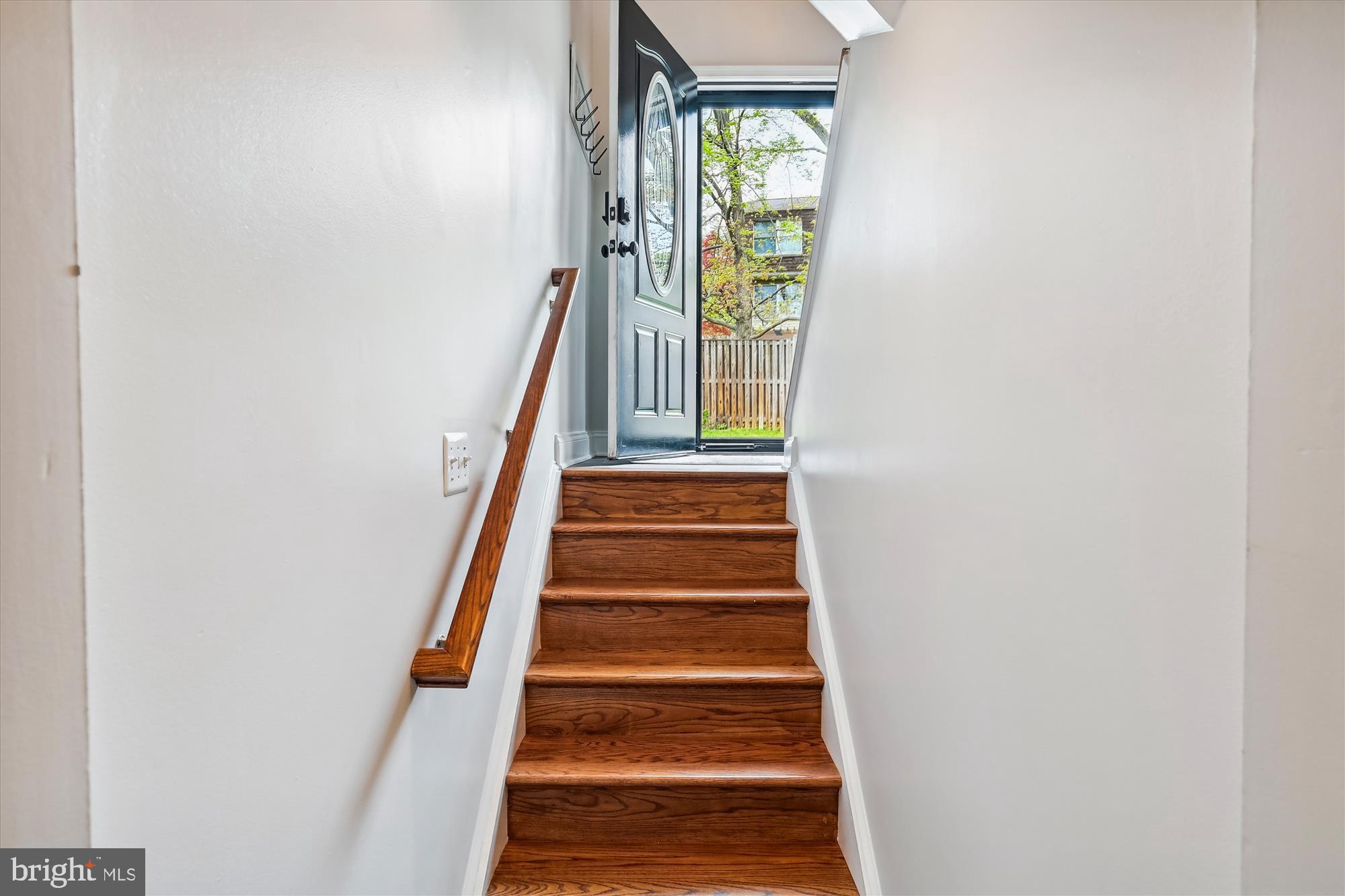 WHISPERING WOODS - Residential