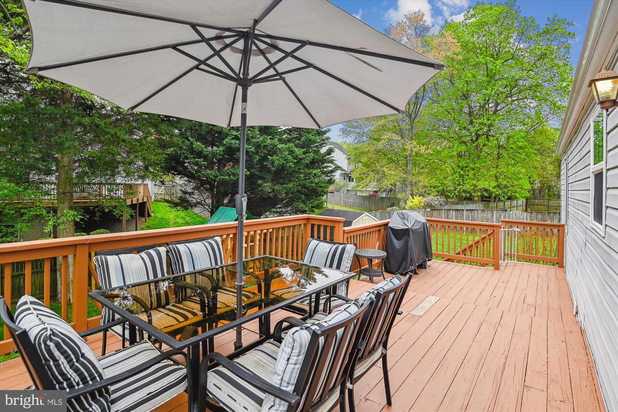 WHISPERING WOODS - Residential