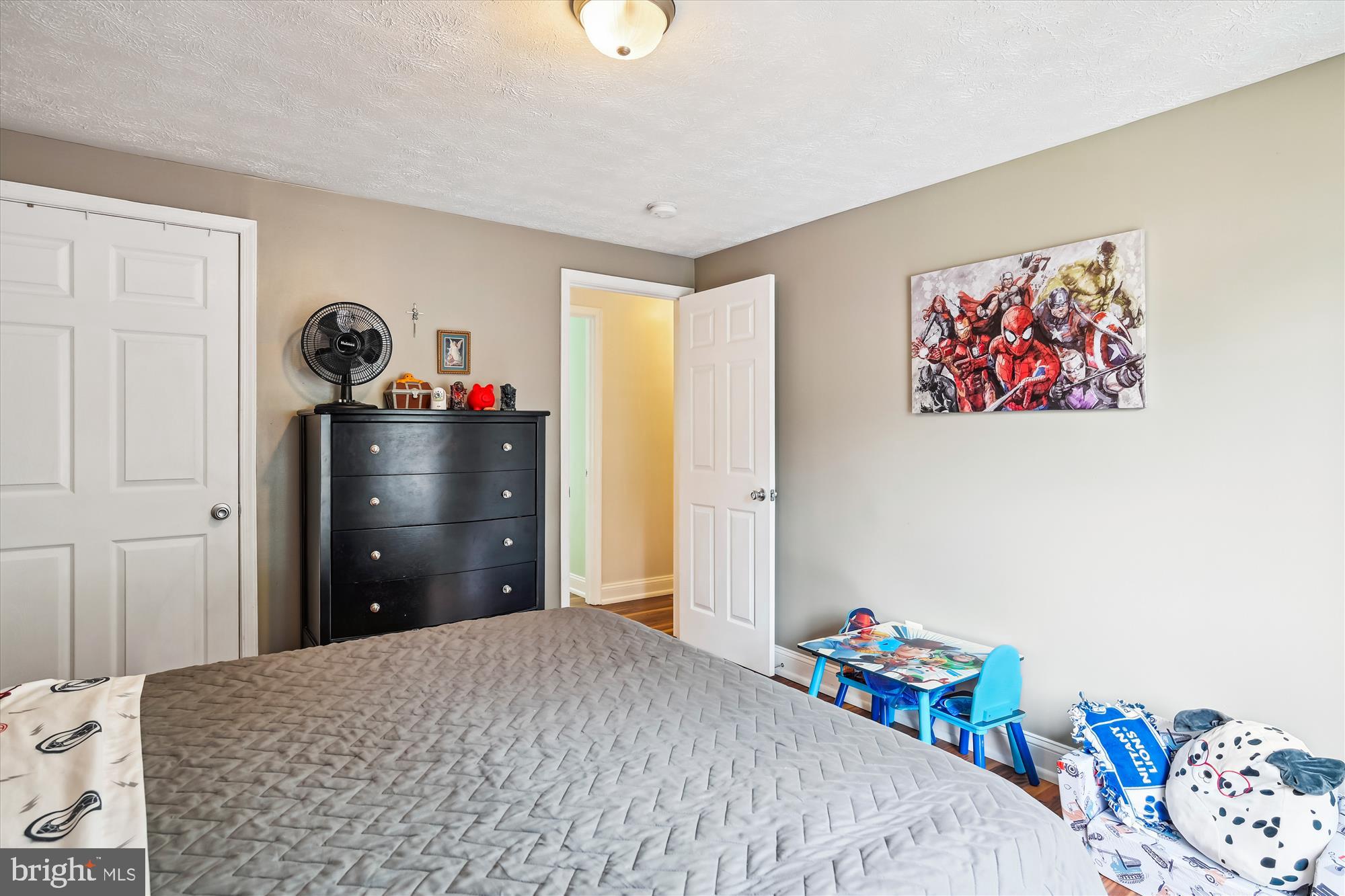 WHISPERING WOODS - Residential