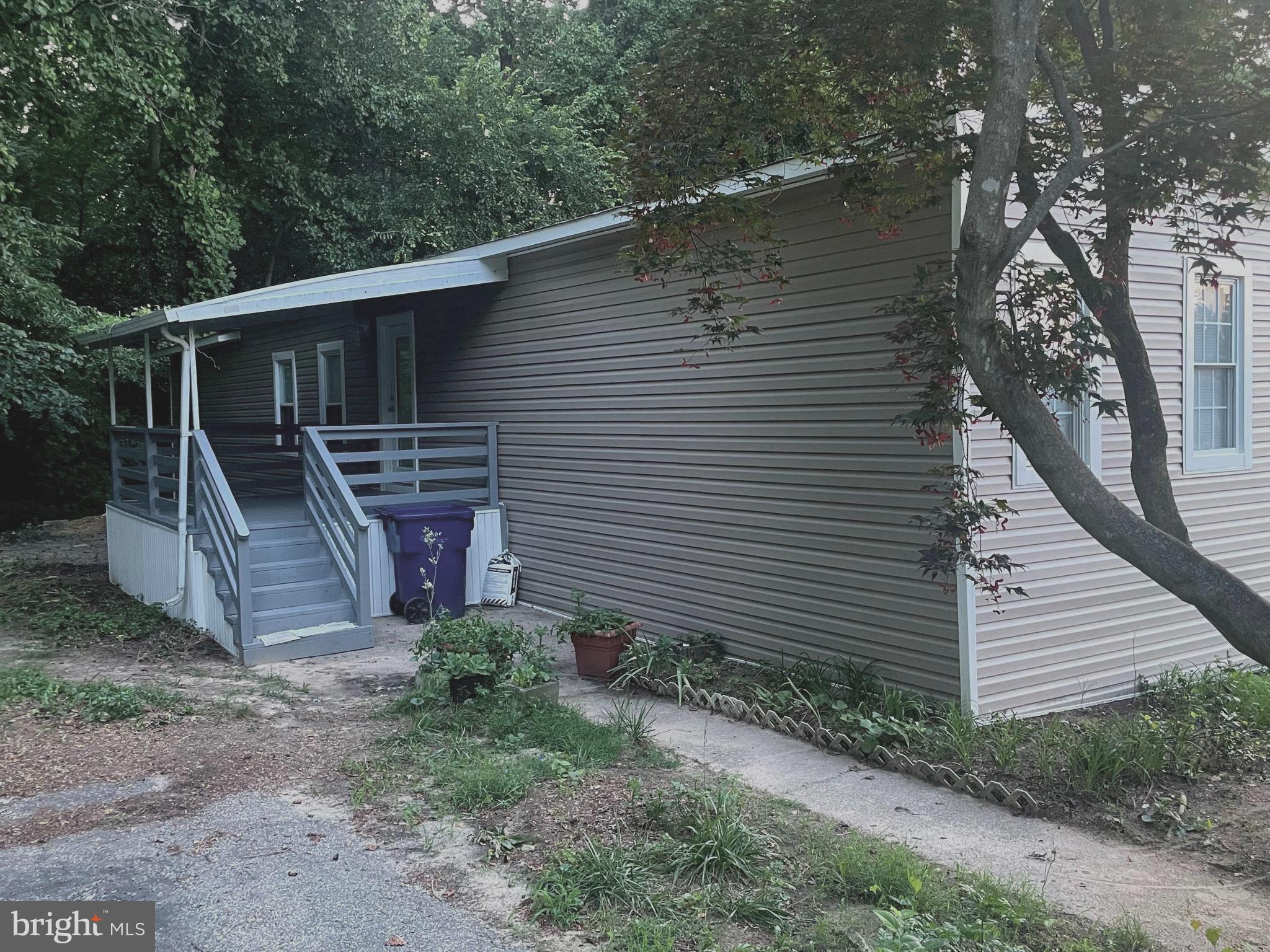 2109 ELMWOOD PARK DR.