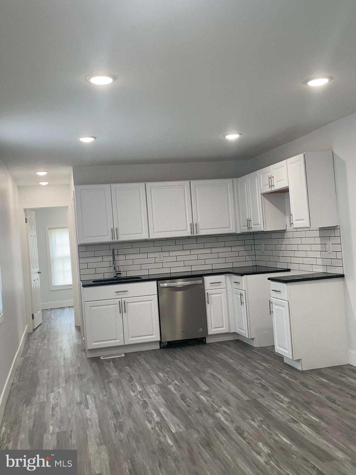 2109 ELMWOOD PARK DR.