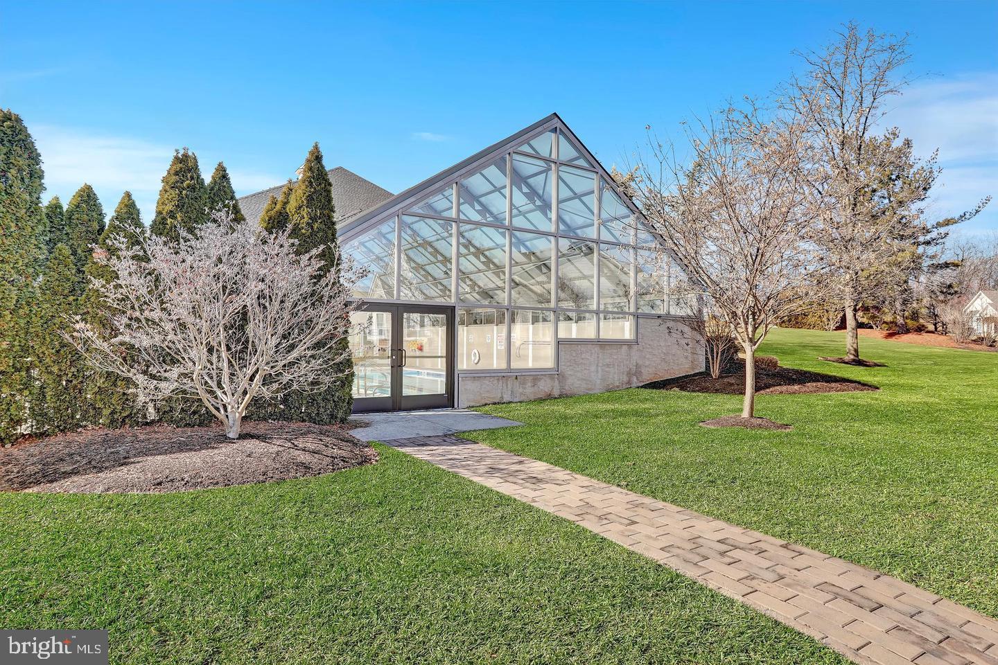 FLOWERS MILL - Residential