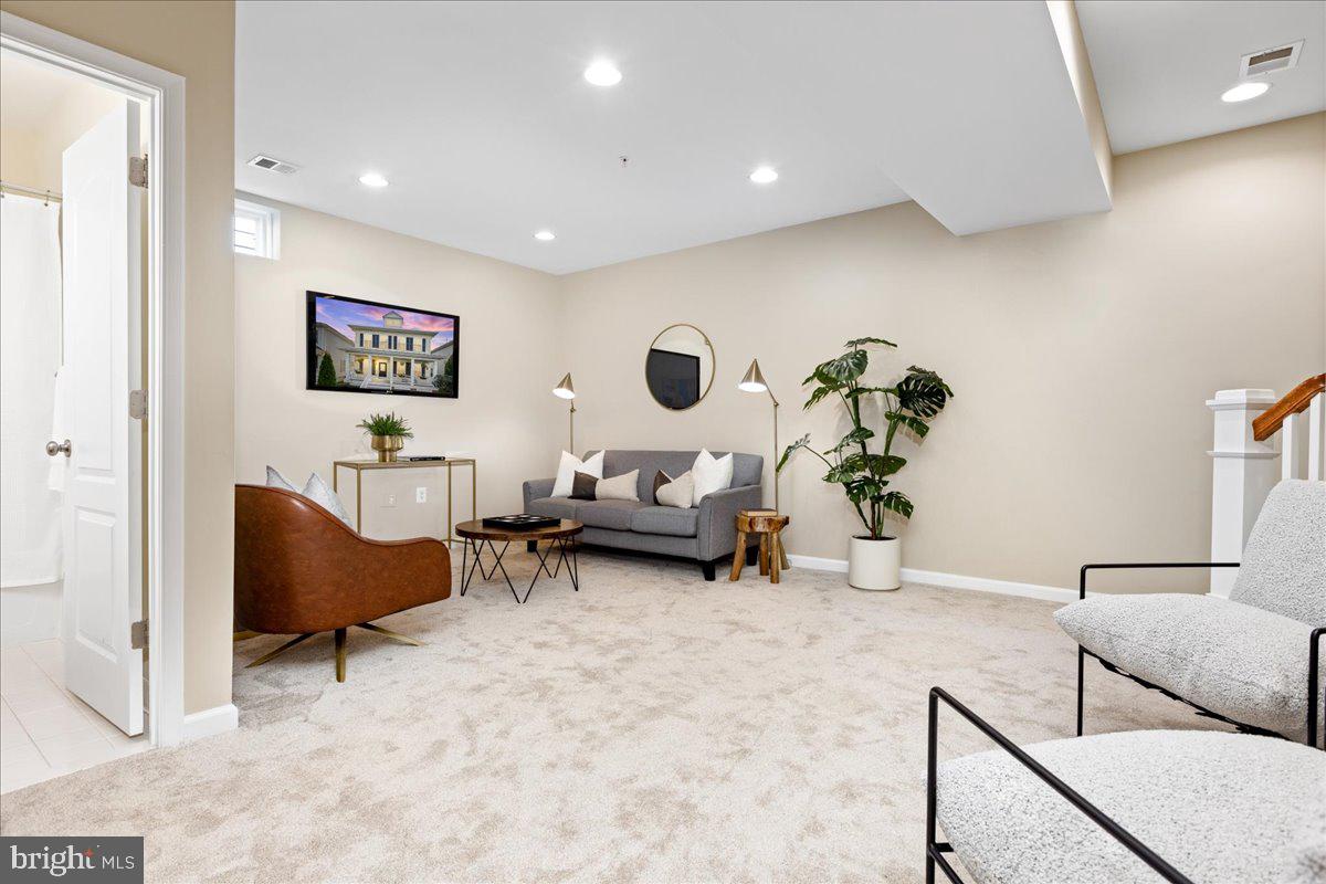 EASTPORT - Residential