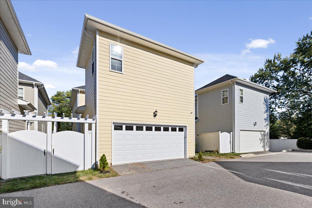 EASTPORT - Residential