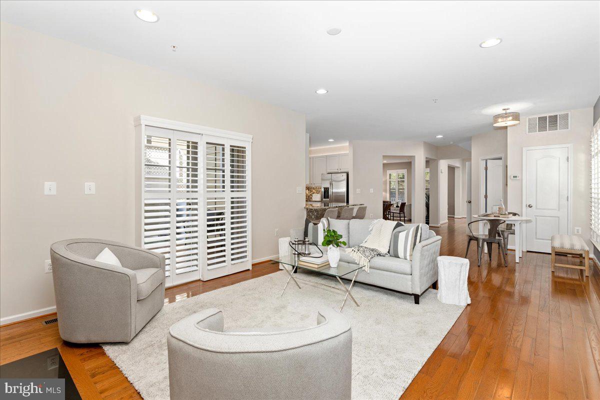 EASTPORT - Residential