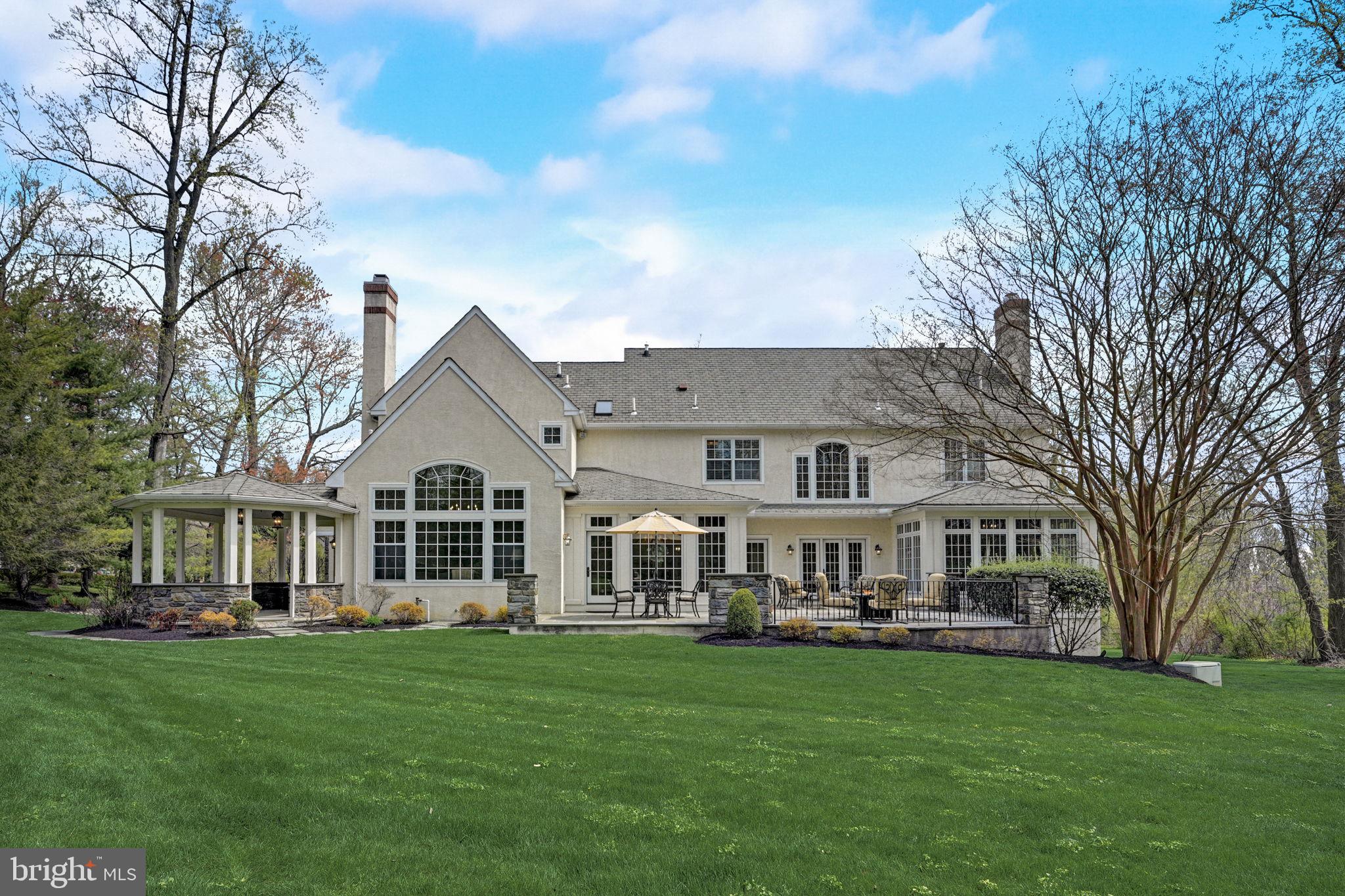 MEADOWBROOK - Residential