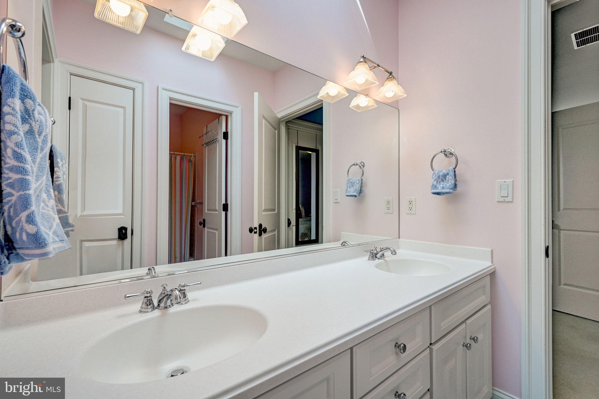 MEADOWBROOK - Residential