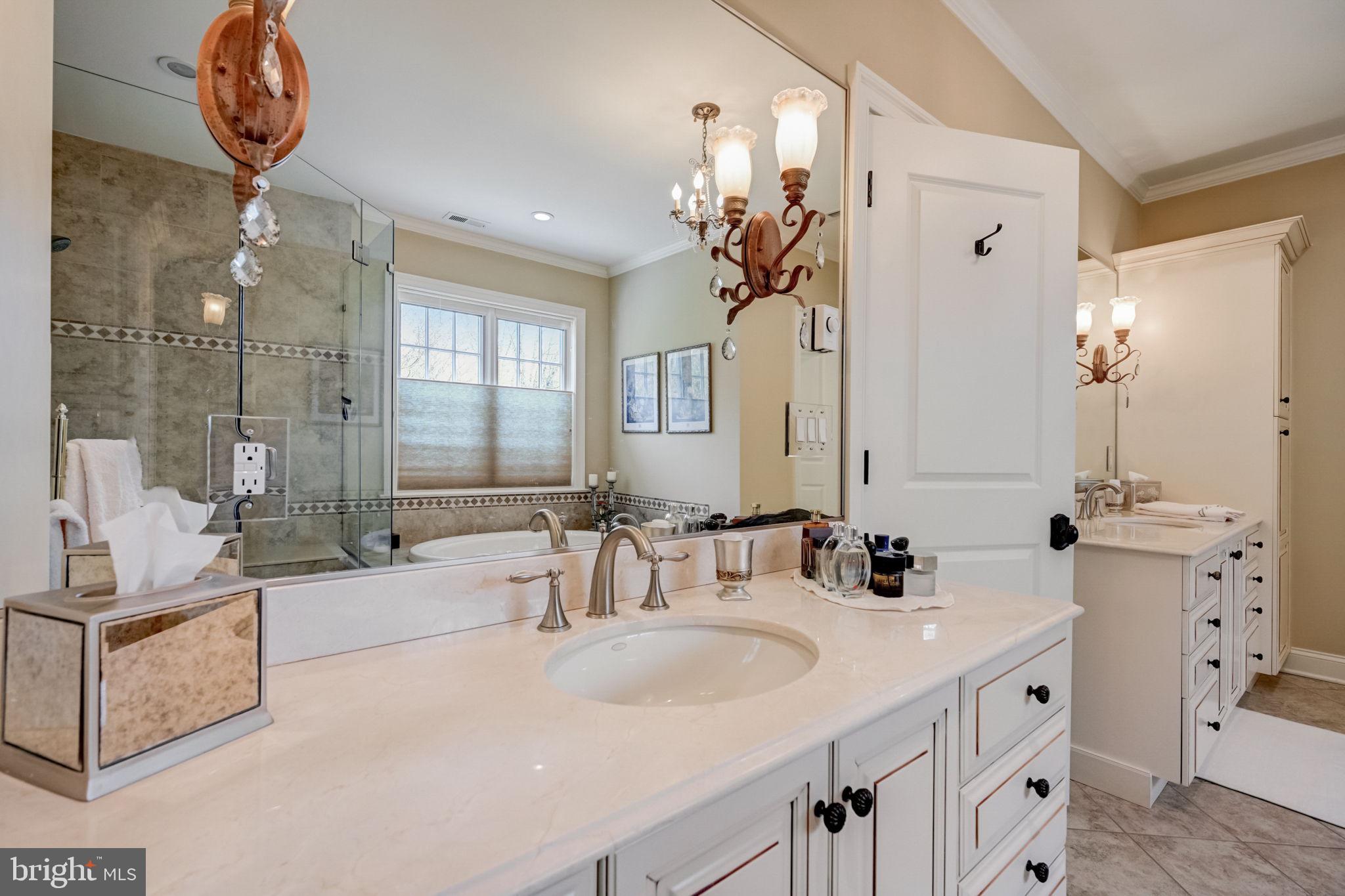 MEADOWBROOK - Residential