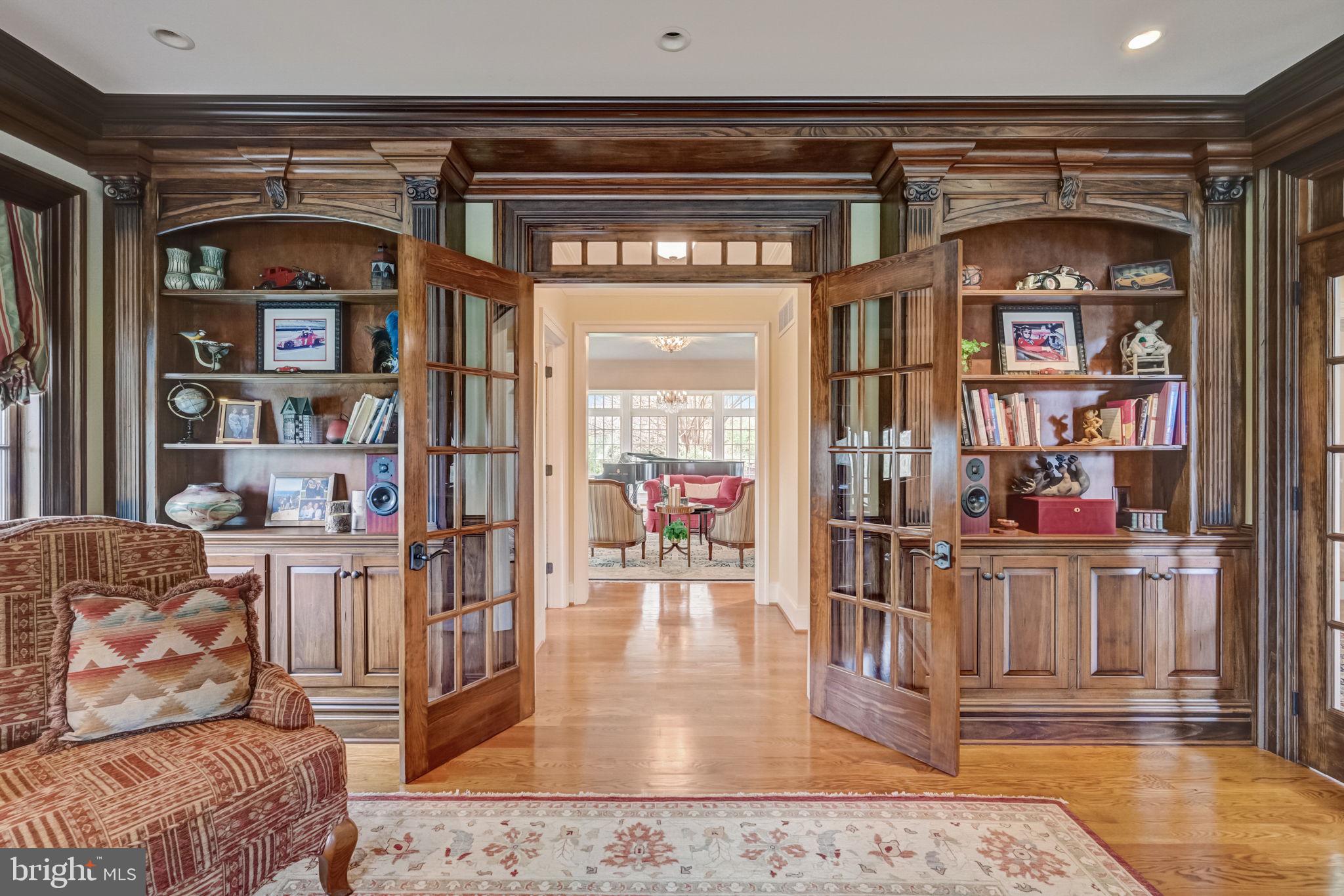 MEADOWBROOK - Residential