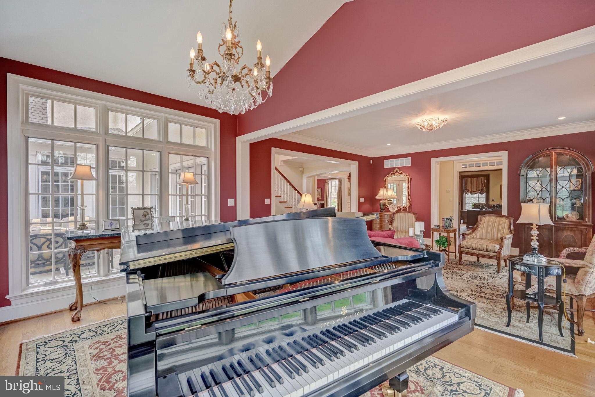 MEADOWBROOK - Residential